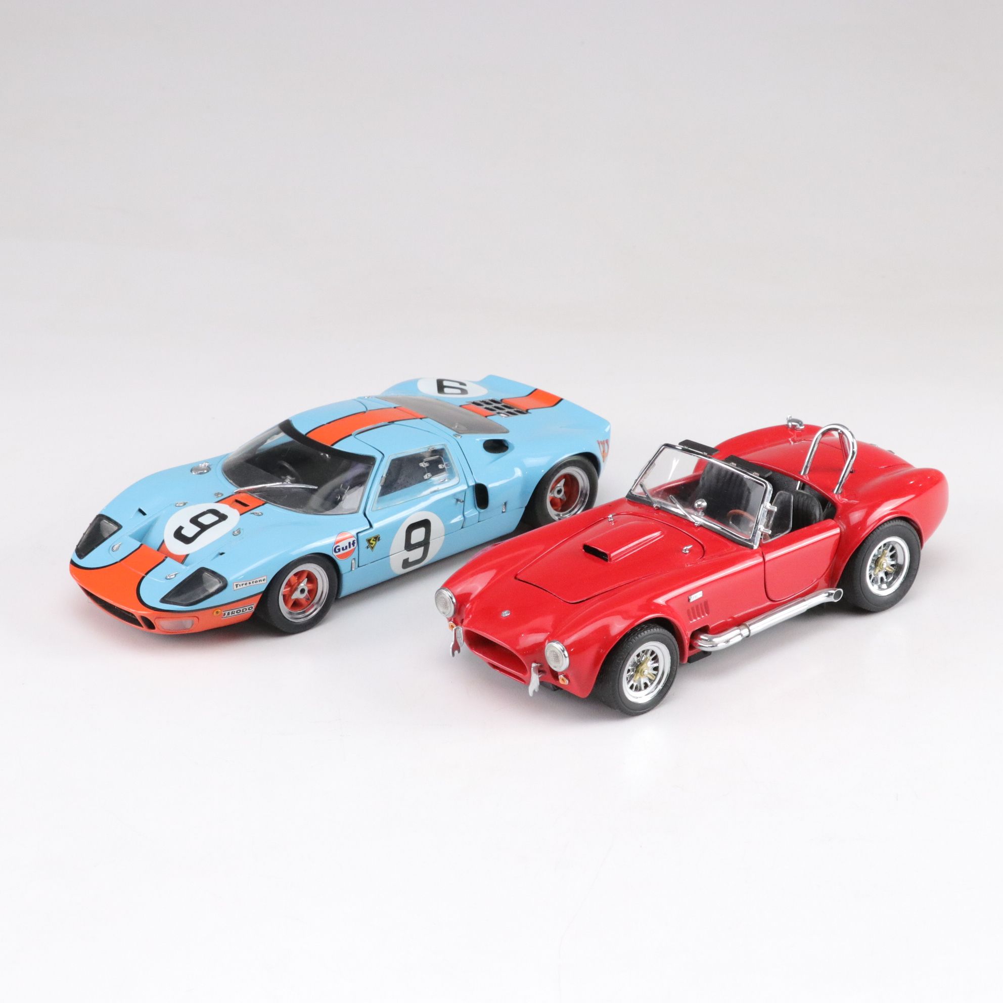 Revell Creative Masters 1:20 Scale Ford GT-40 & Shelby Cobra Assembled Models