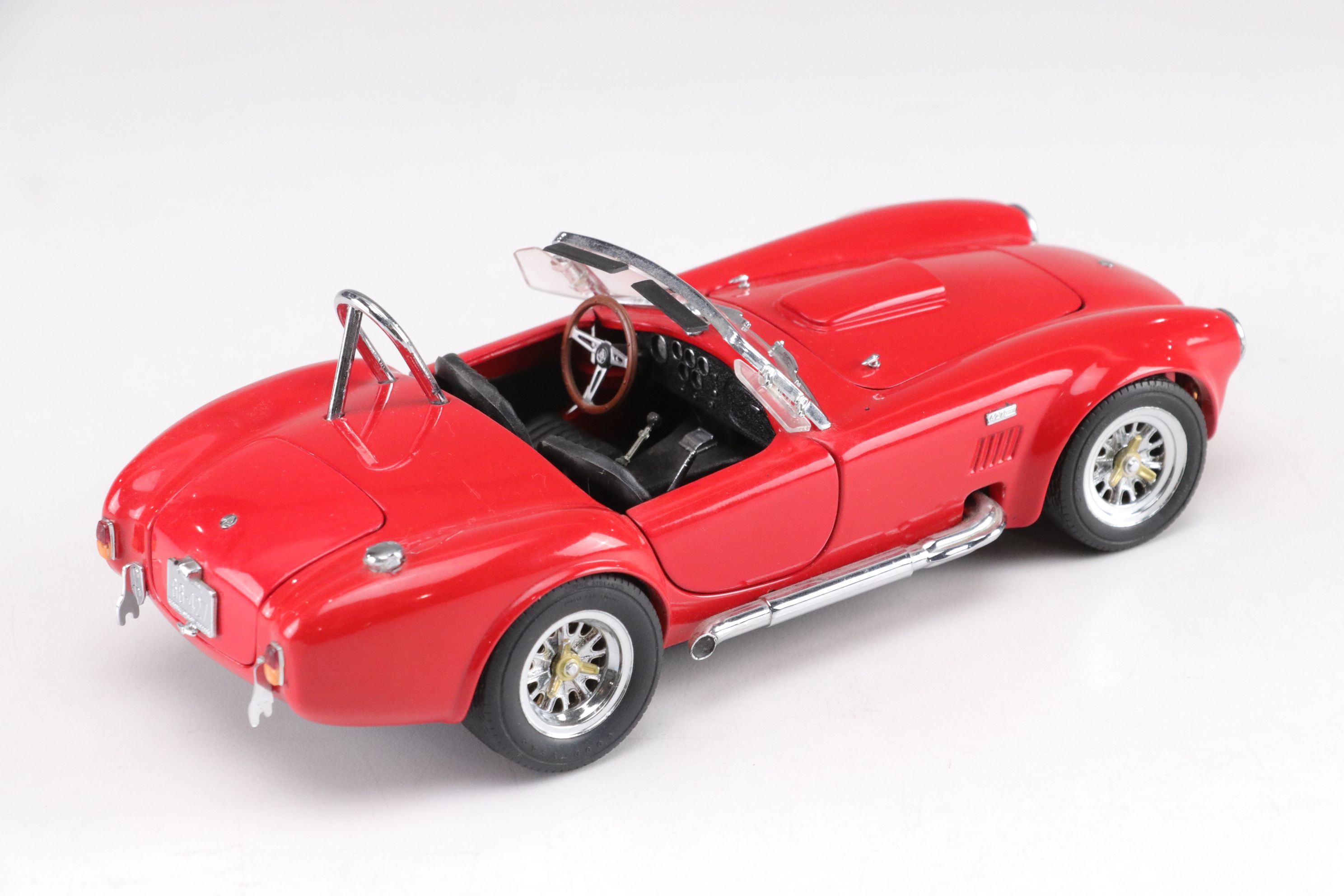 Revell Creative Masters 1:20 Scale Ford GT-40 & Shelby Cobra Assembled Models