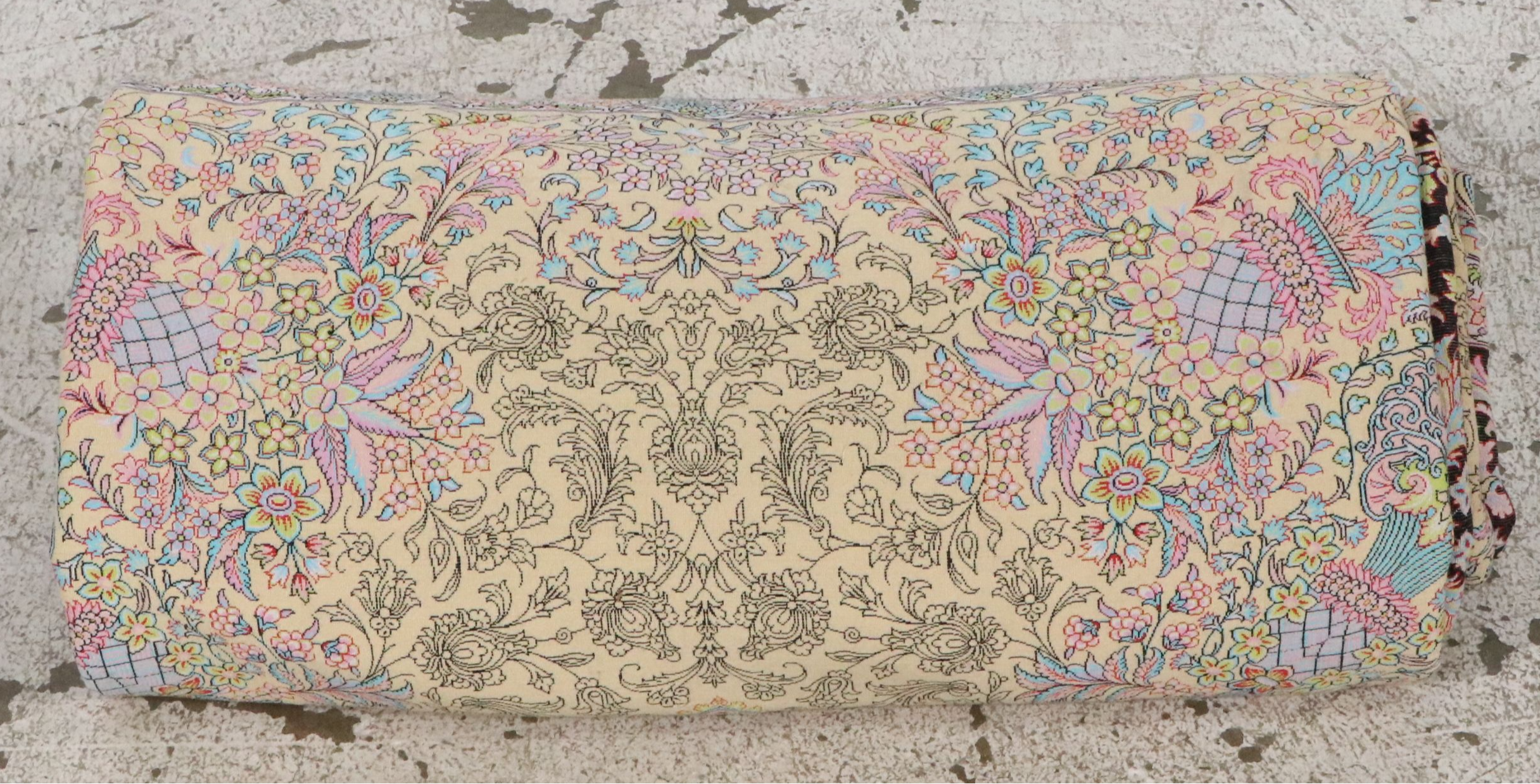 6'7 x 10'3 Machine Made Turkish Qom Style Area Rug