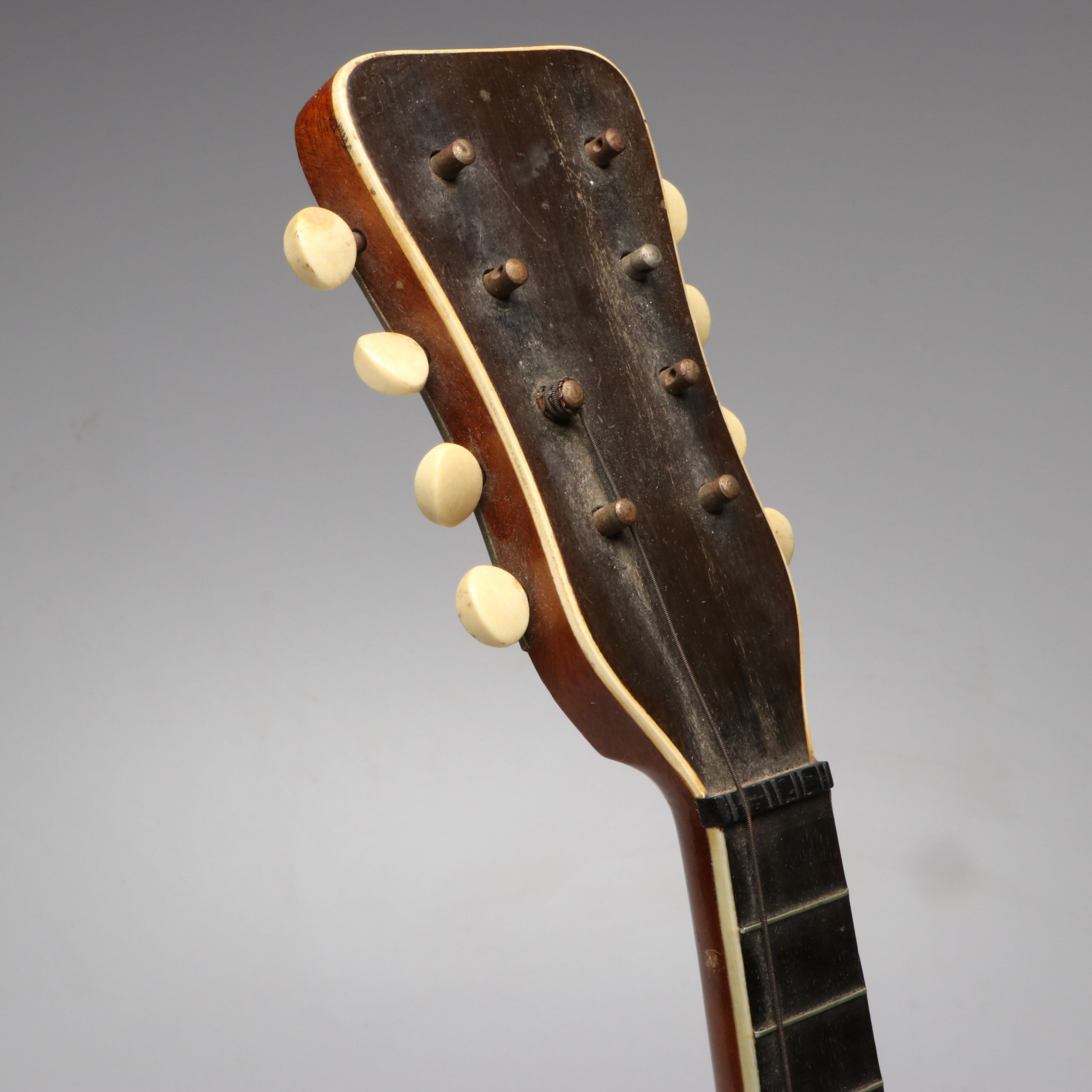 Neopolitan Style Bowl Back Mandolin, Late 19th/Early 20th Century