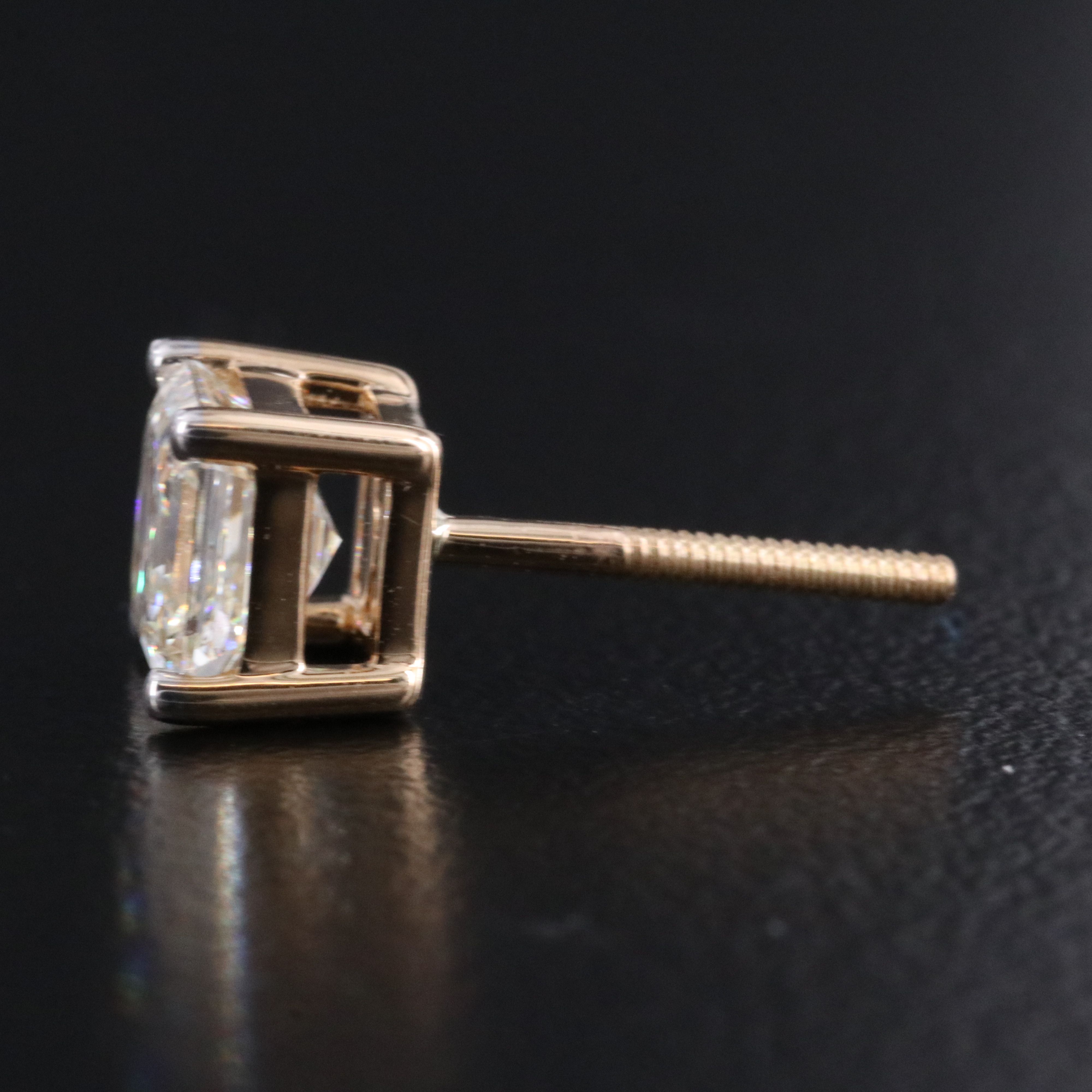 18K 2.01 CT Diamond Stud Earrings with GIA Reports