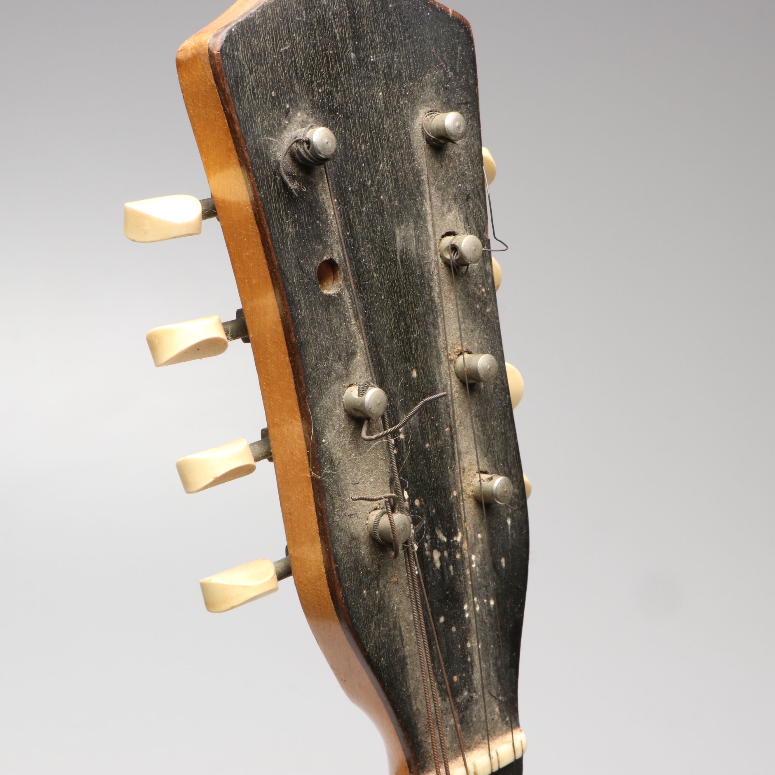 The Vega Company "Little Wonder" Mandolin Banjo with Crayon Illustration