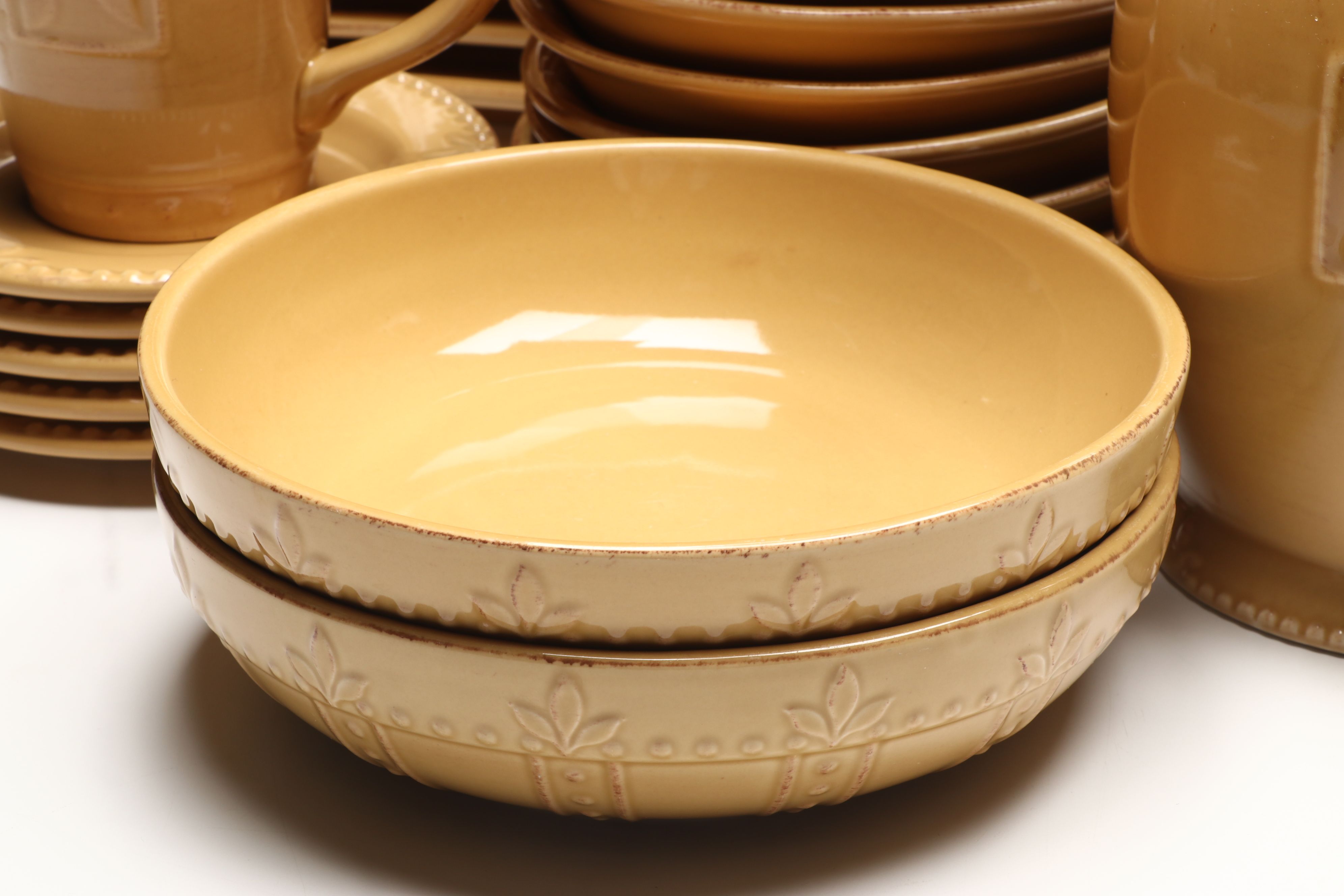 Signature Housewares "Sorrento" Stoneware Dinnerware