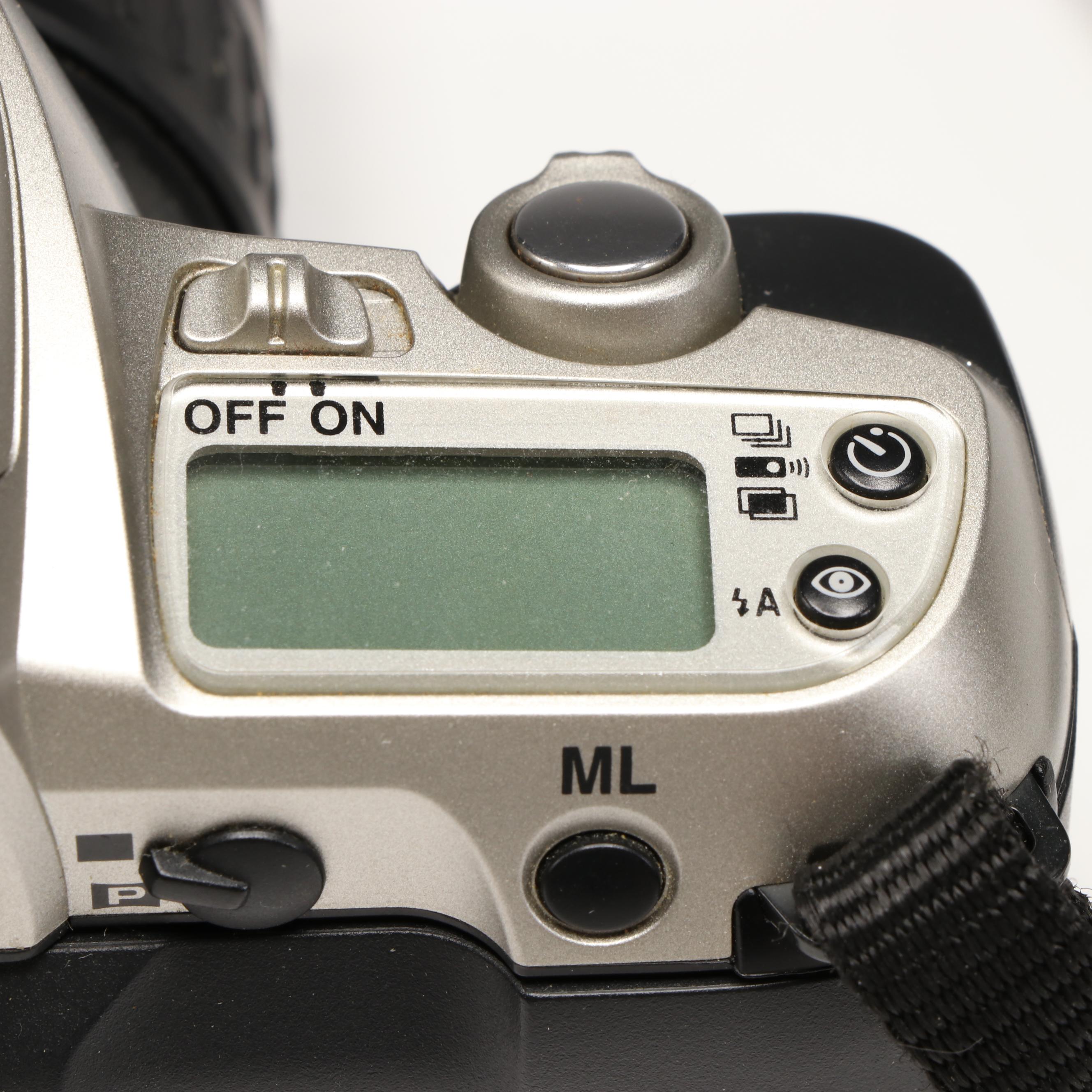 Pentax ZX-7 SLR 35mm Camera with Expedition Outfitters Camera Bag