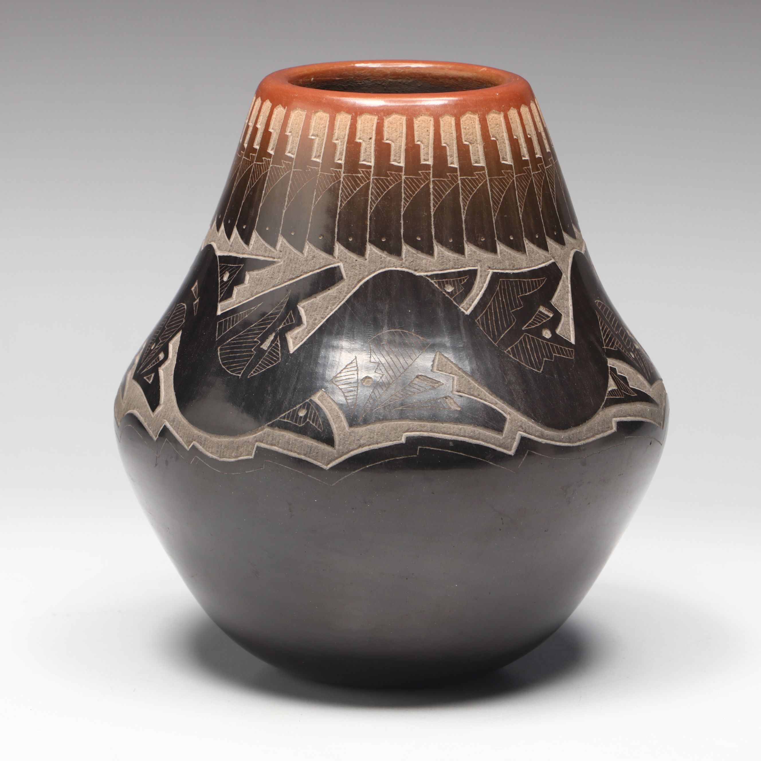 Sammy Naranjo Santa Clara Pueblo Art Pottery Sgraffito Vase