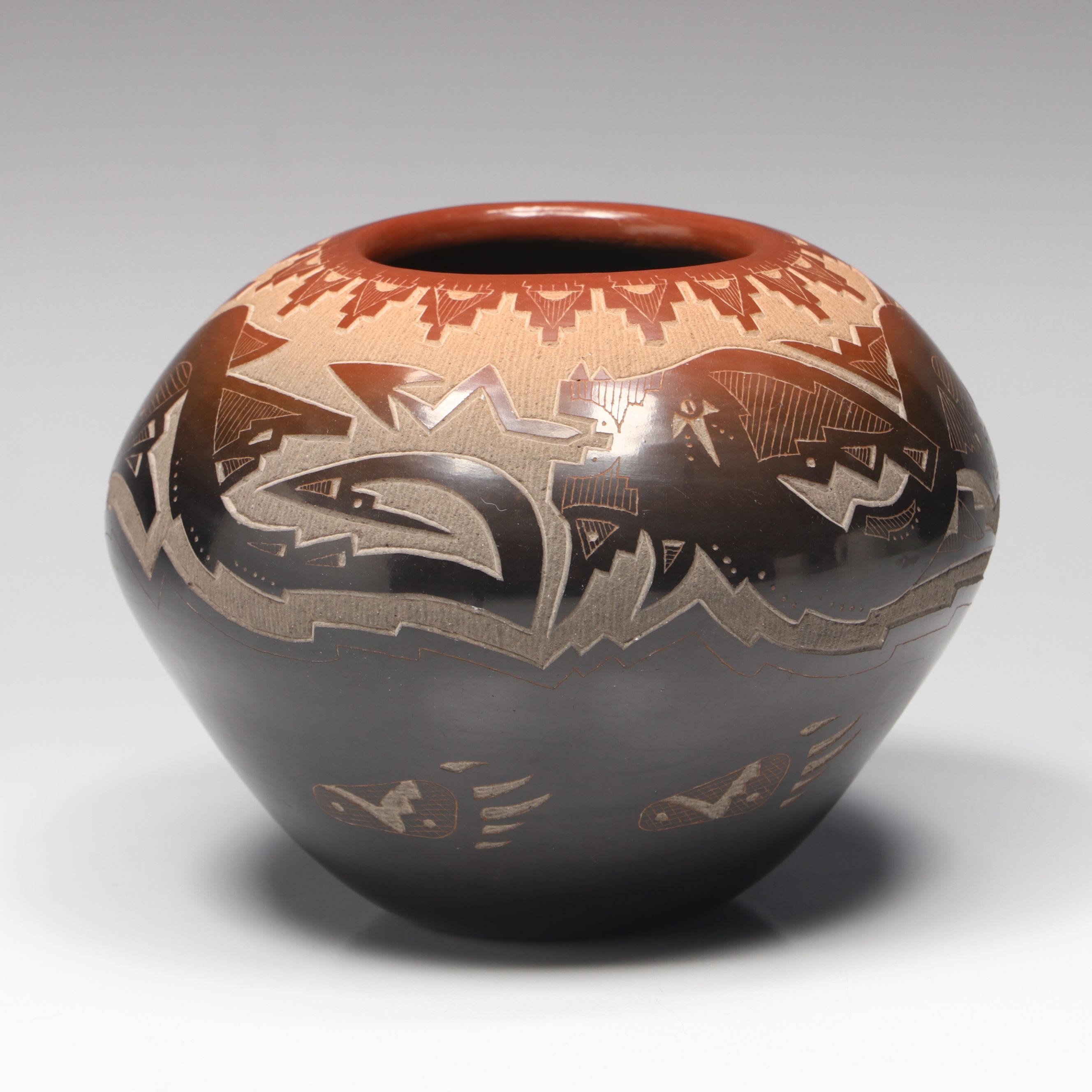 Sammy Naranjo Santa Clara Art Pottery Sgraffito Vase