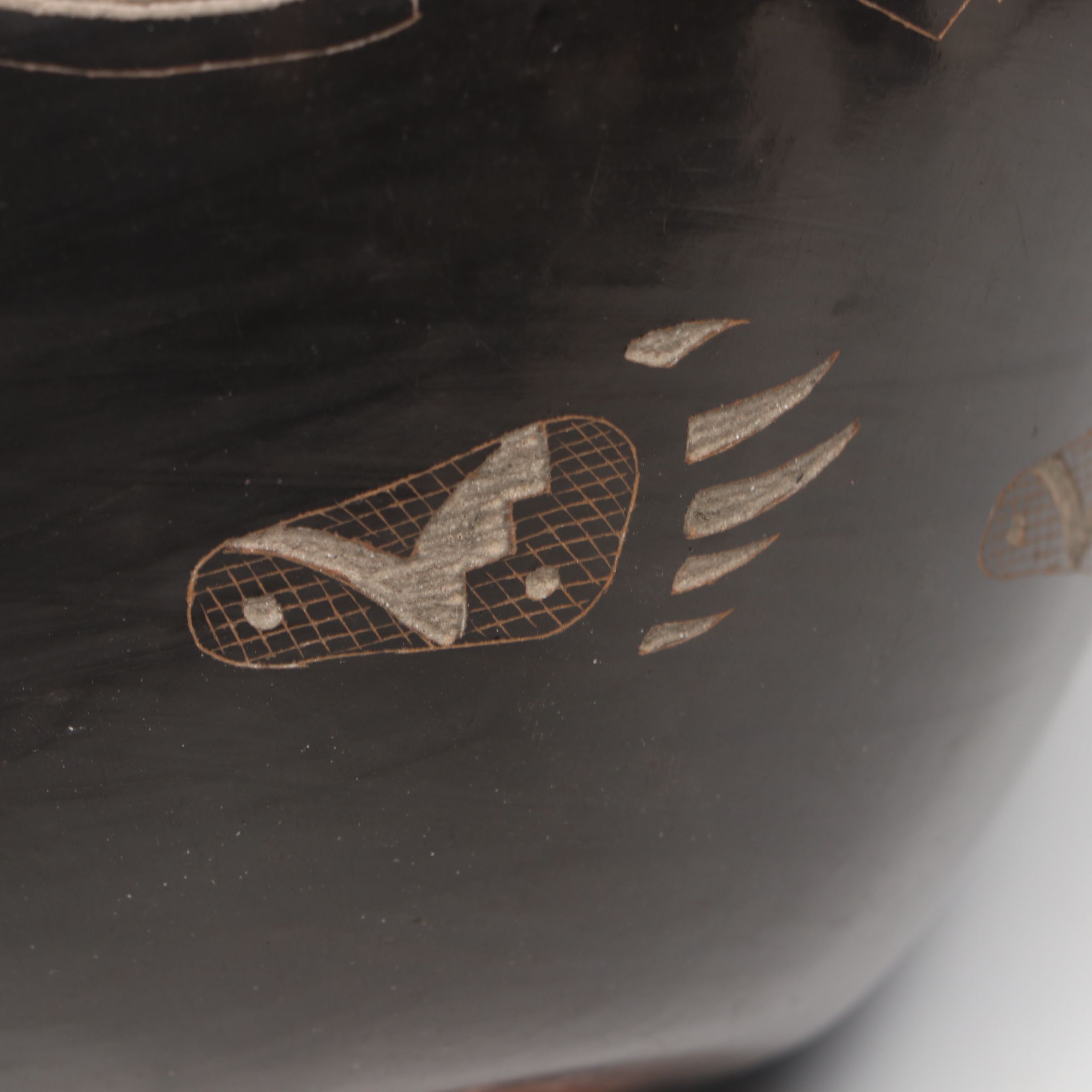 Sammy Naranjo Santa Clara Art Pottery Sgraffito Vase