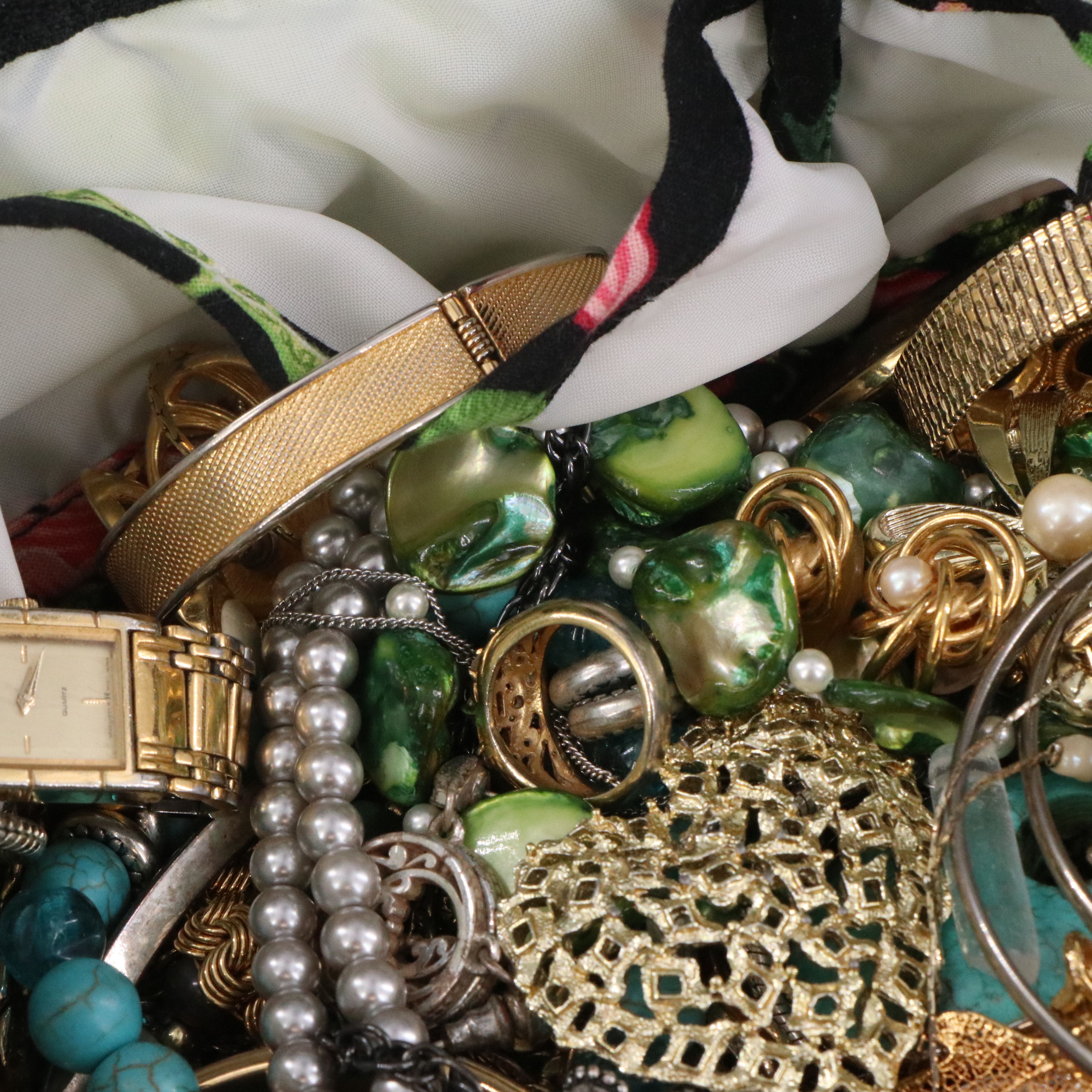 Uncommon Discoveries: Jewelry Collection in Vera Bradley Jewelry Case