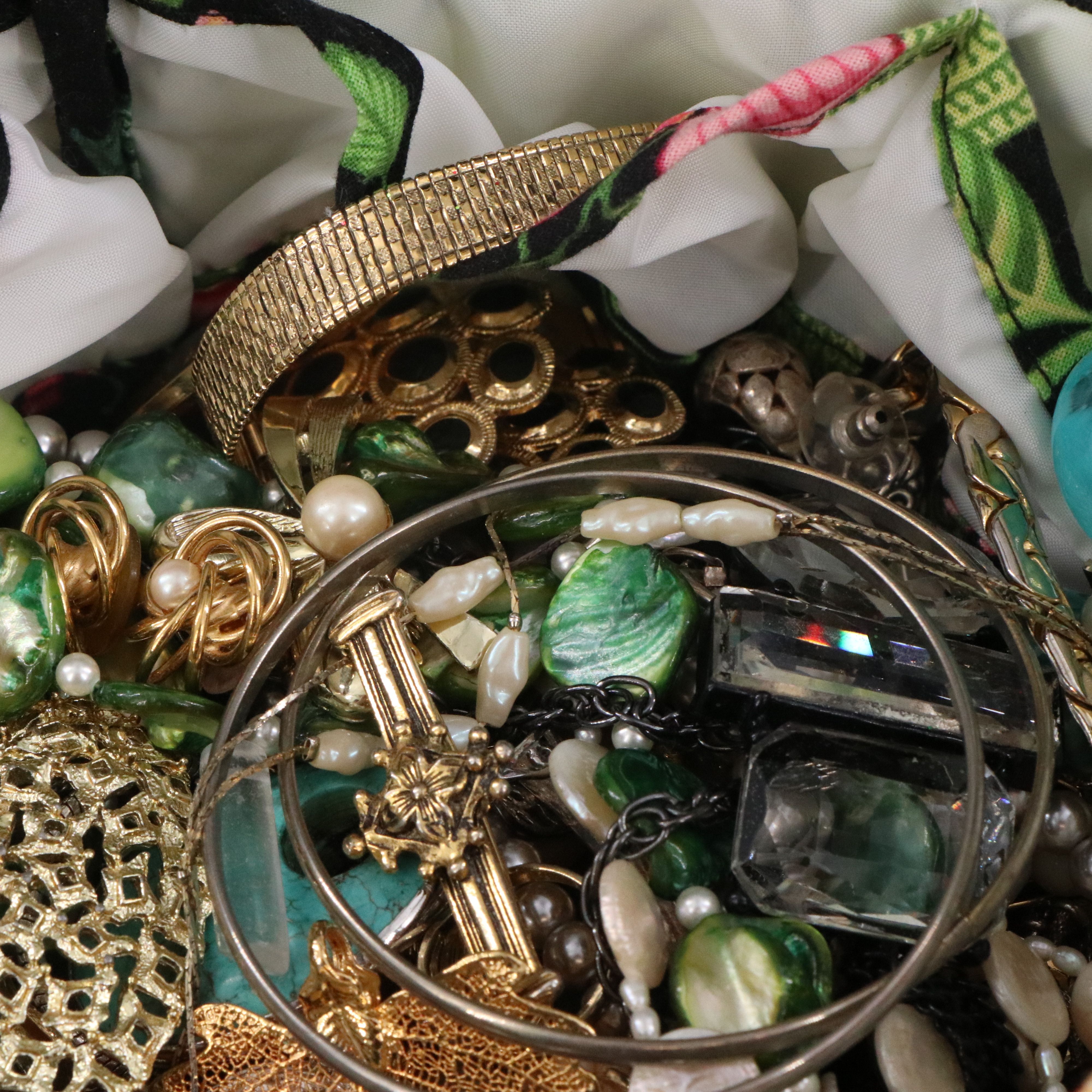 Uncommon Discoveries: Jewelry Collection in Vera Bradley Jewelry Case