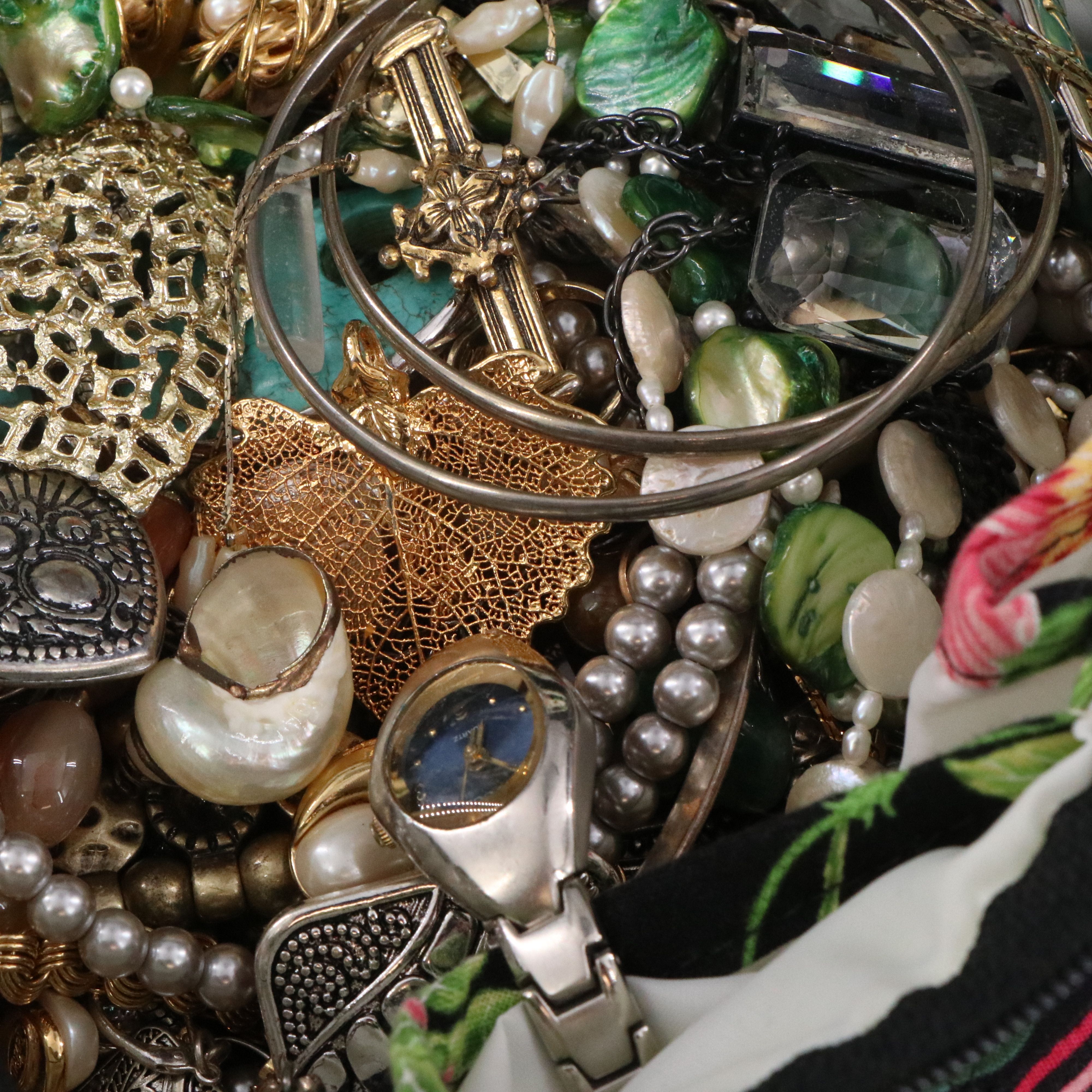 Uncommon Discoveries: Jewelry Collection in Vera Bradley Jewelry Case