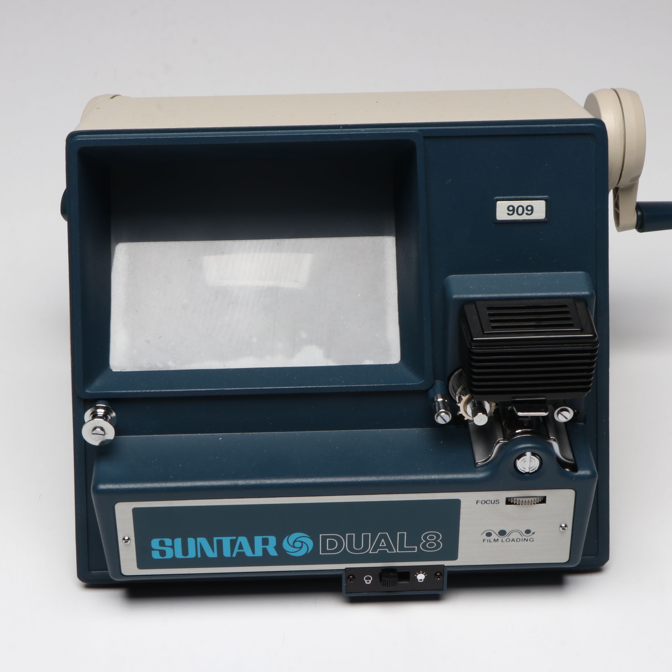 Suntar 909 Dual 8 Movie Editor with 3-D Title Outfit, Reels and More Accessories