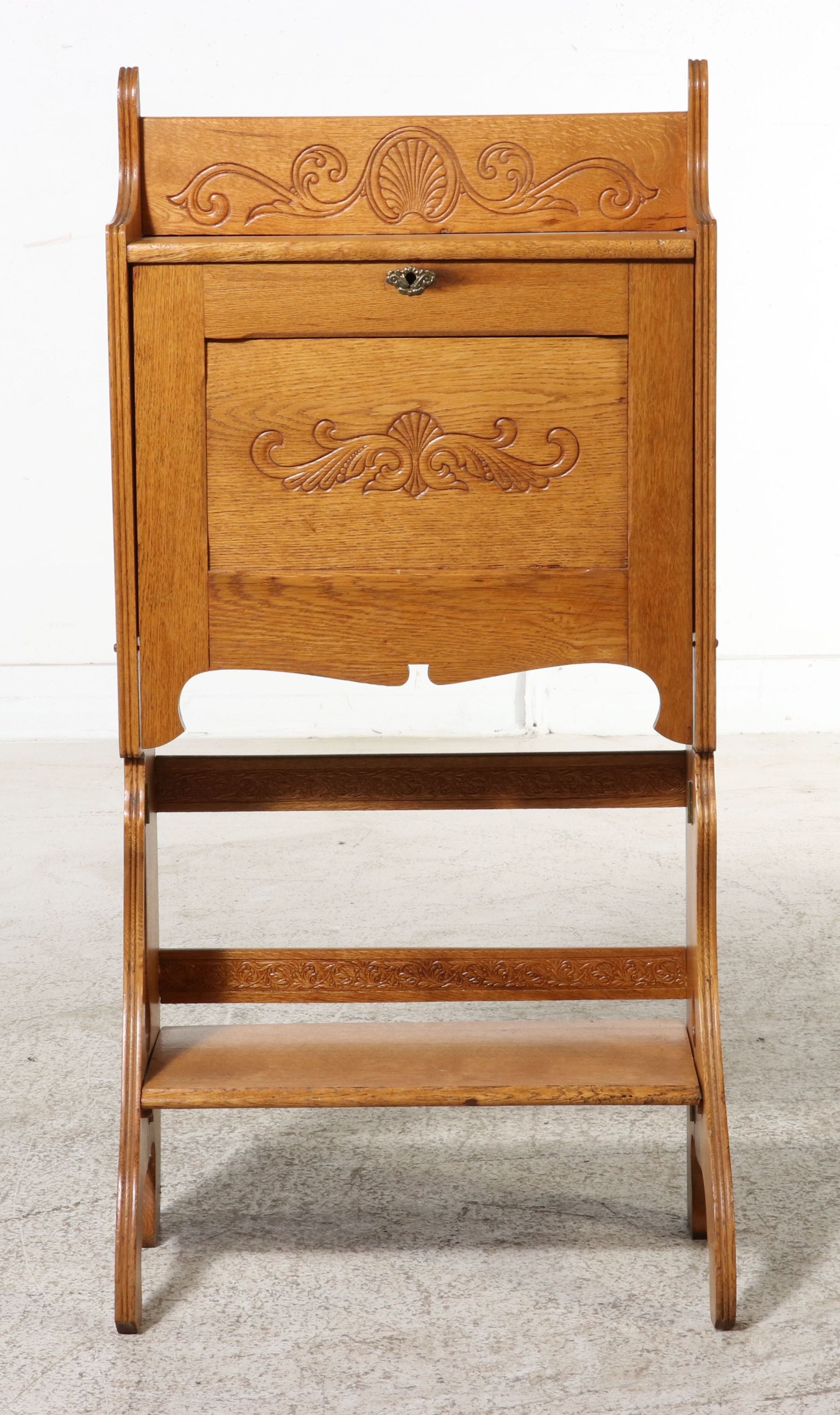 Late Victorian American Golden Oak Drop-Front Secretary Desk, Early 20th Century