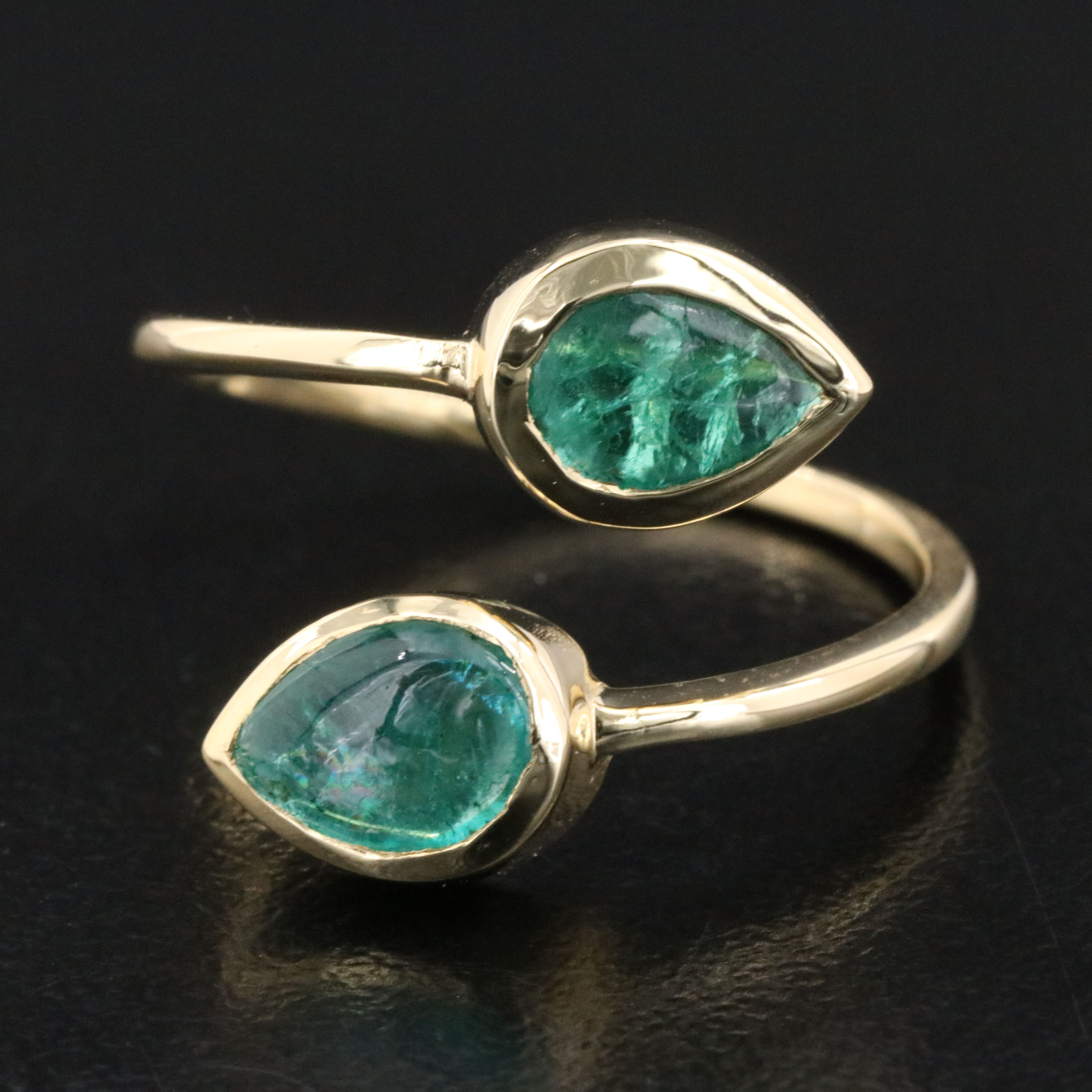 14K 2.13 CTW Emerald Toi et Moi Ring