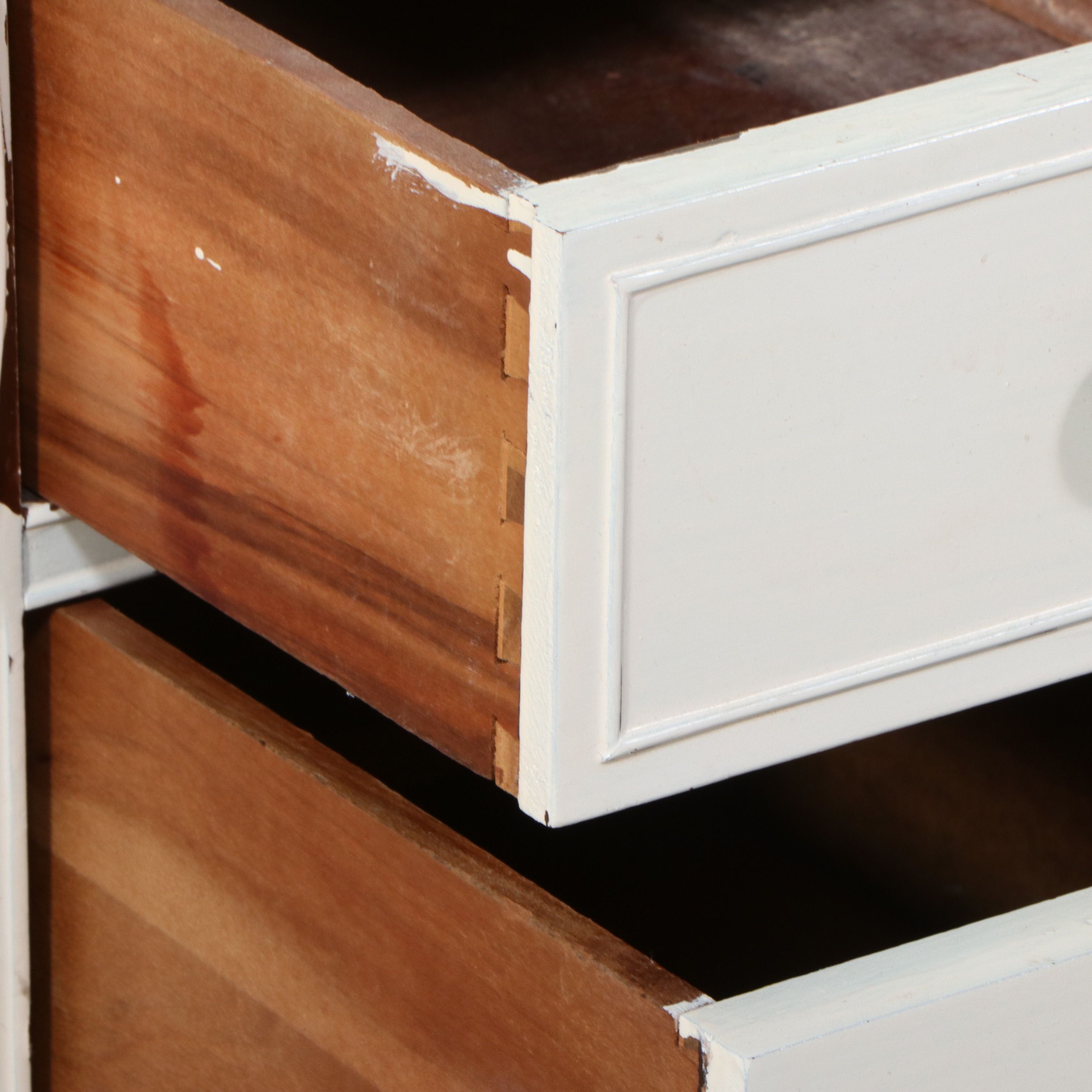 Painted Hepplewhite Style Painted Kneehole Desk, Mid-20th Century