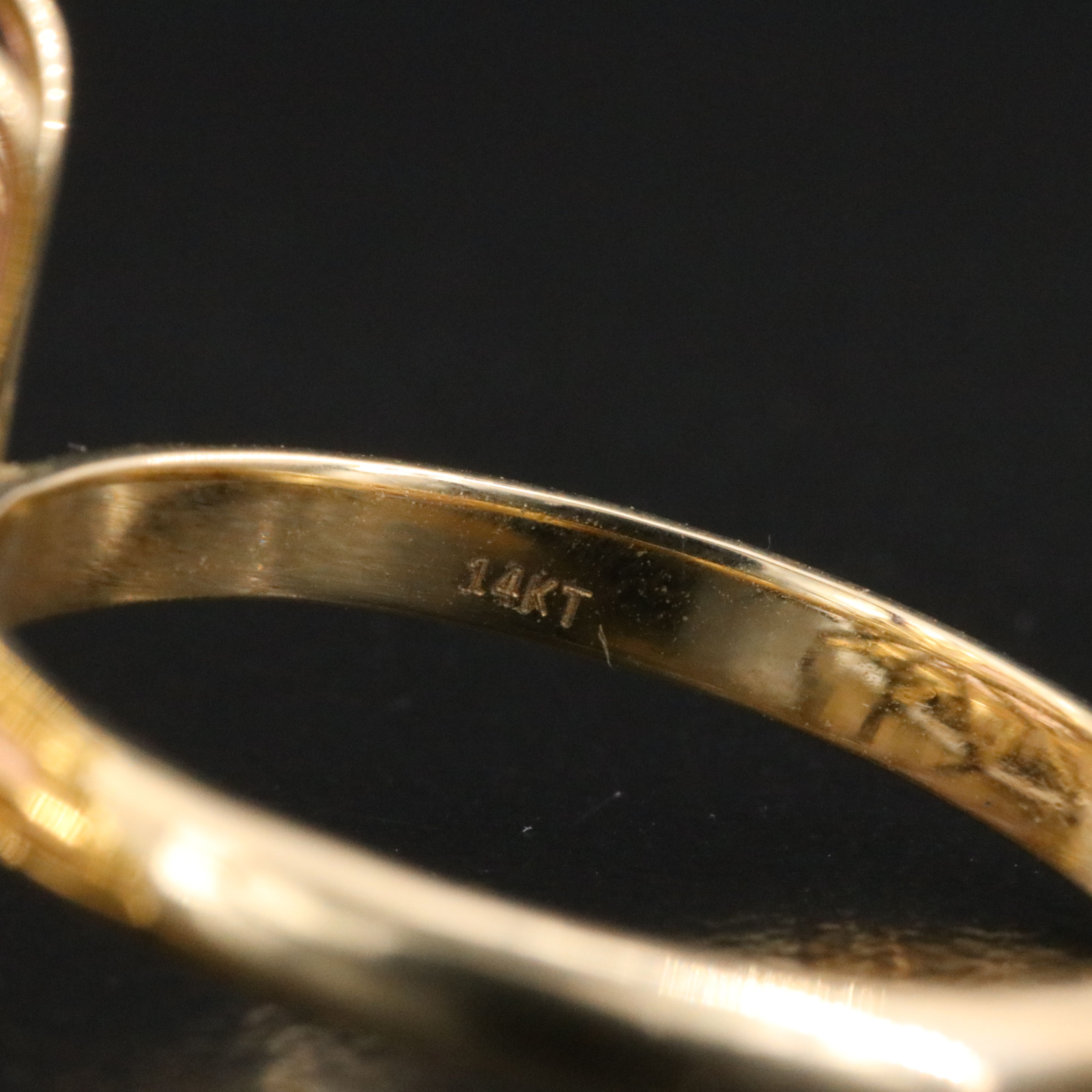 14K 12.60 CT Kunzite and Diamond Ring