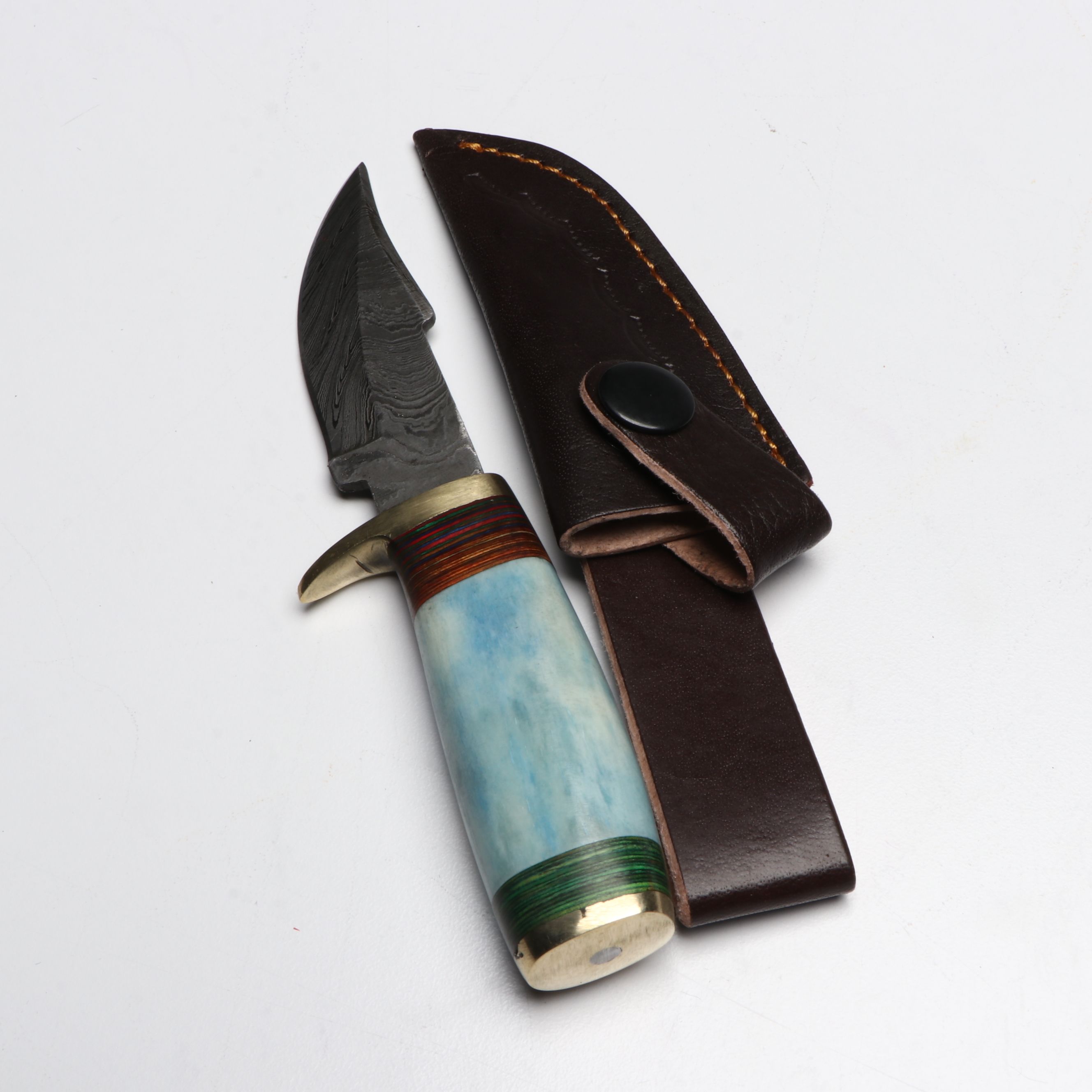 Damascus Steel Skinner and Hunting Knives in Leather Scabbards