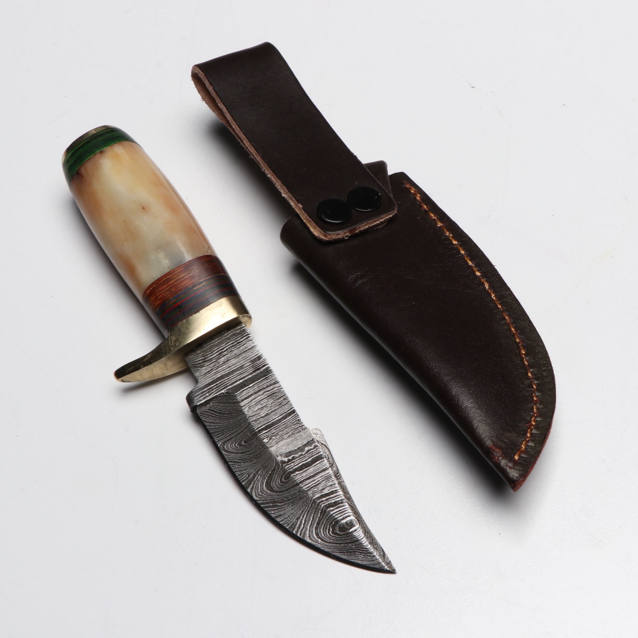 Damascus Steel Skinner and Hunting Knives in Leather Scabbards