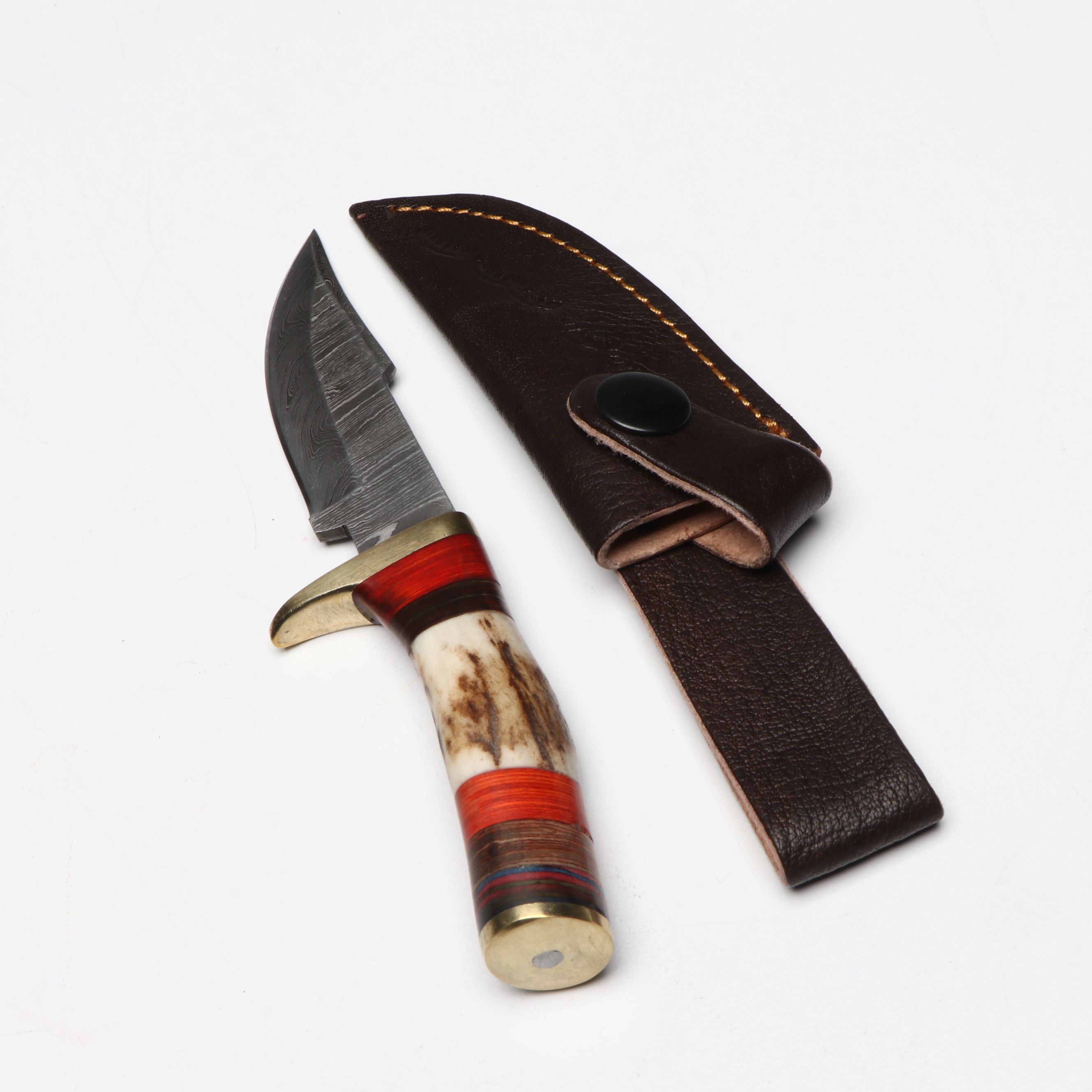 Damascus Steel Skinner and Hunting Knives in Leather Scabbards
