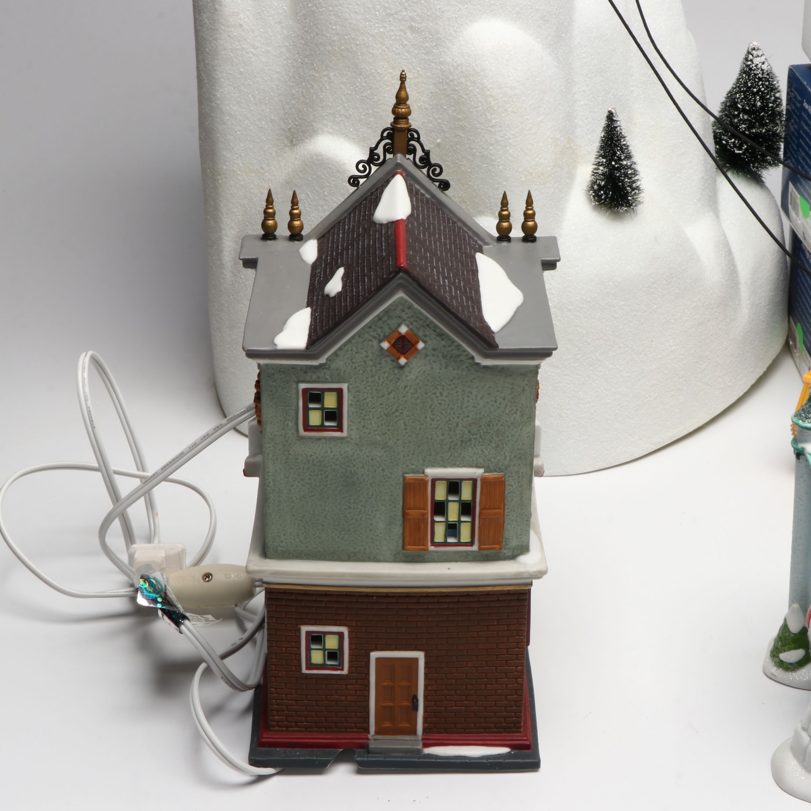 Department 56 Christmas Village Buildings and Accessories