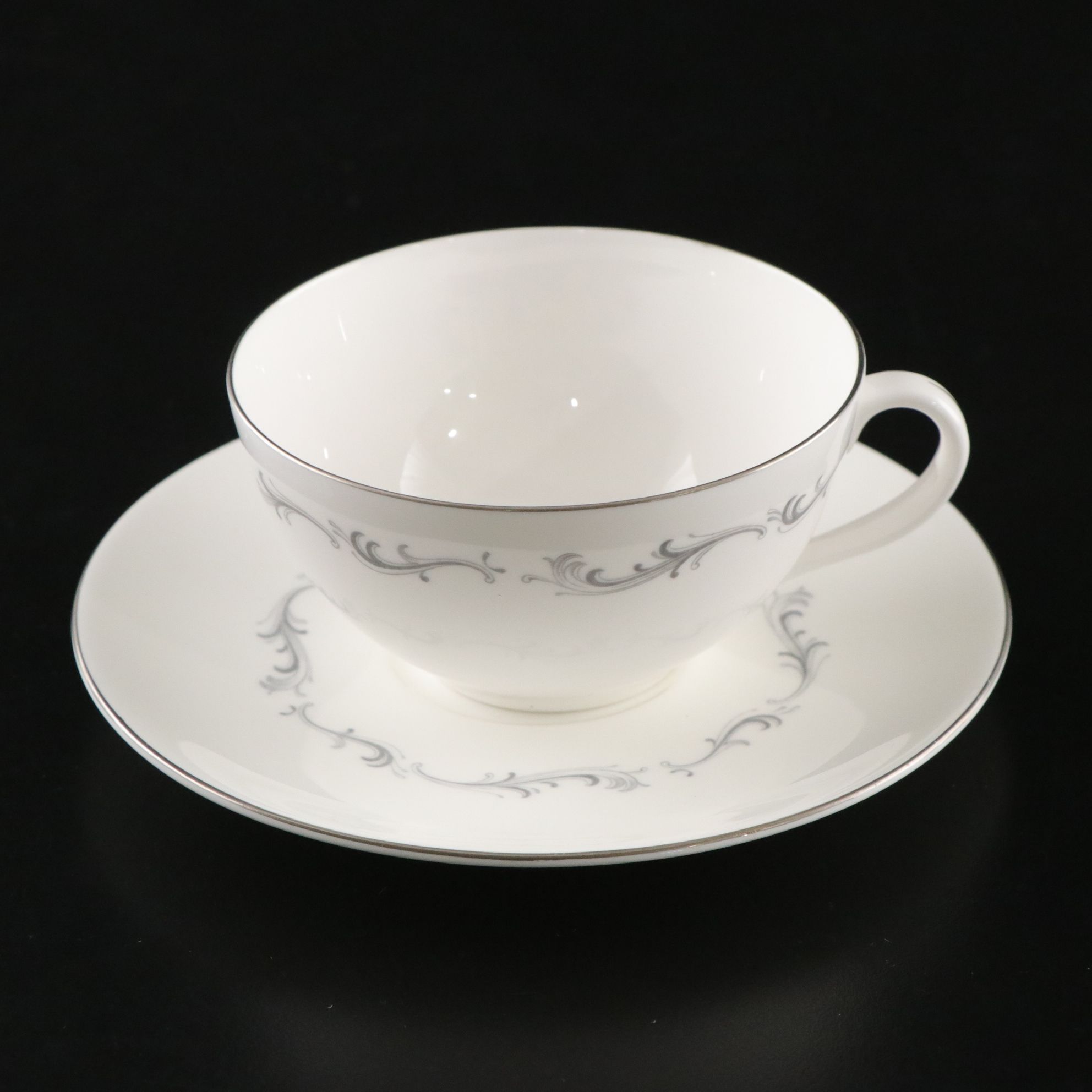 Royal Doulton "Coronet" Porcelain Dinnerware Set with Serving Platters