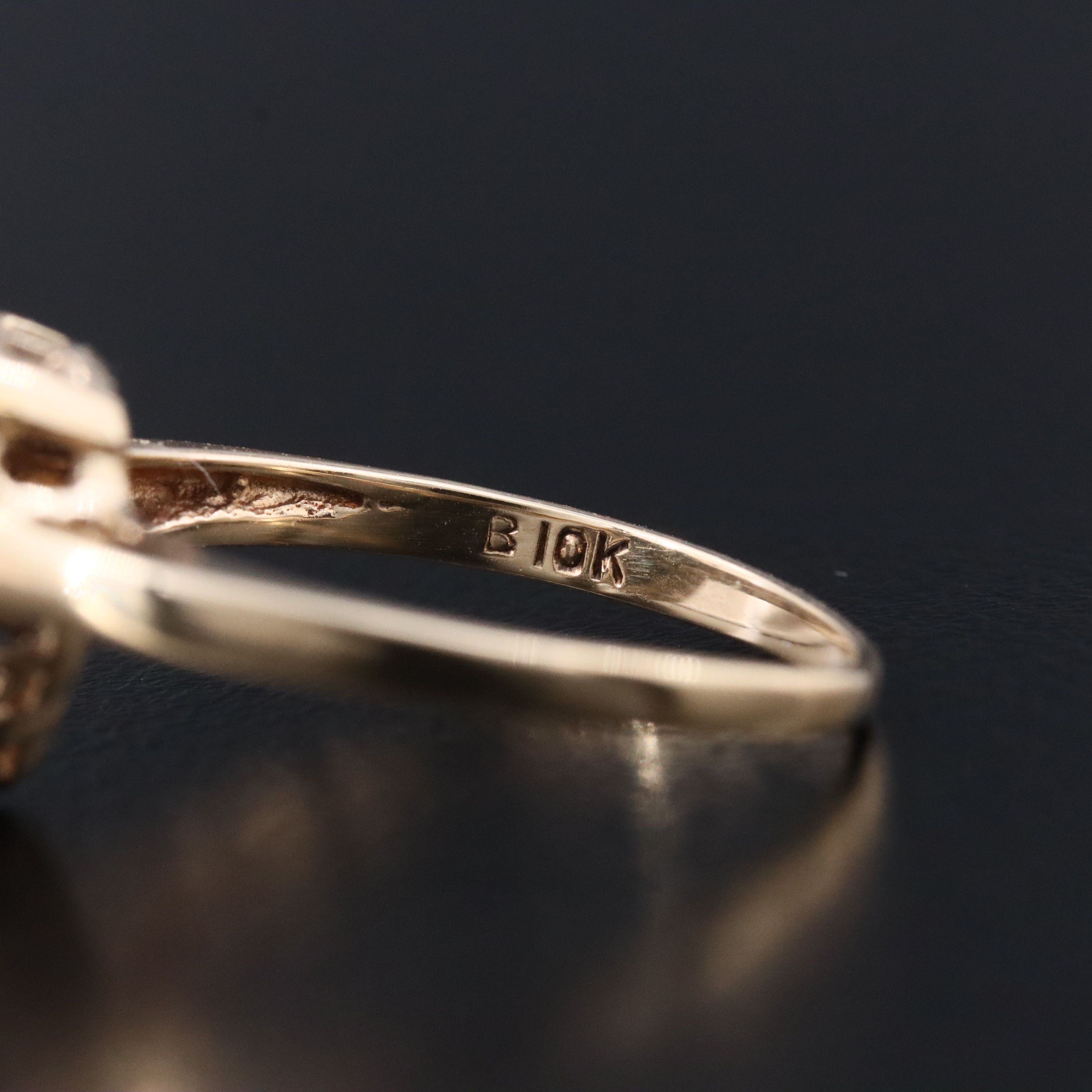 10K Black Onyx and Diamond Heart Ring