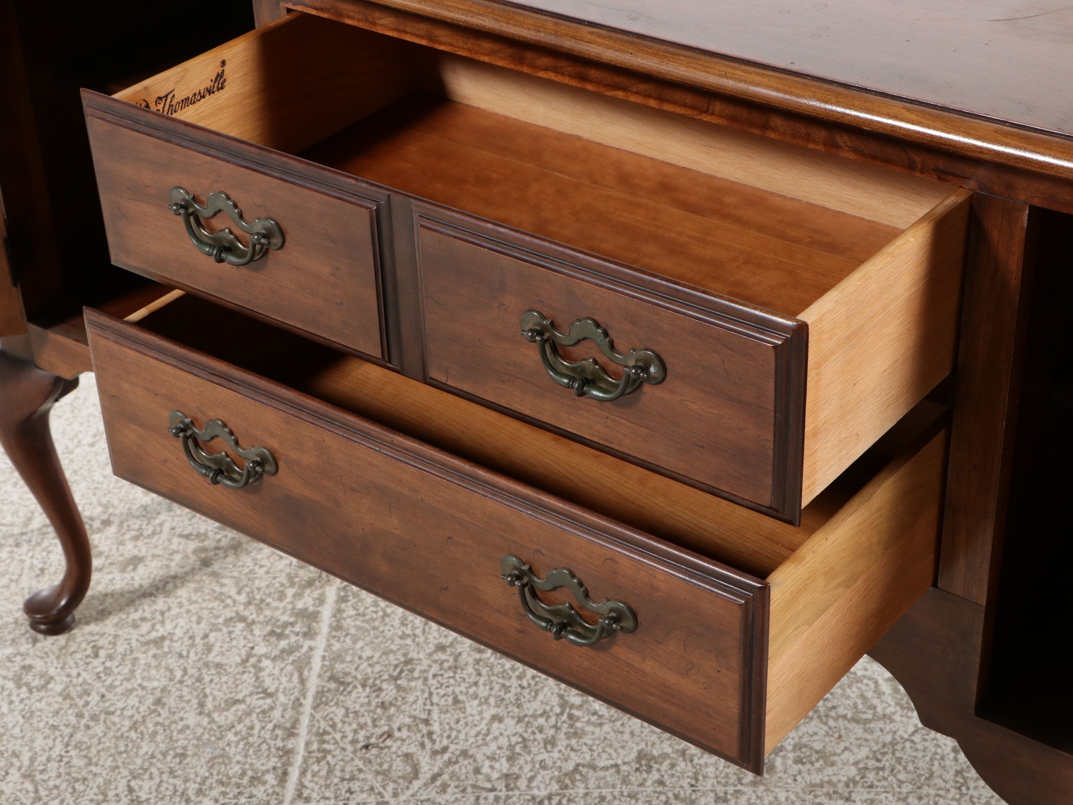 Thomasville Queen Anne Style Cherry Finish Buffet, Late 20th Century