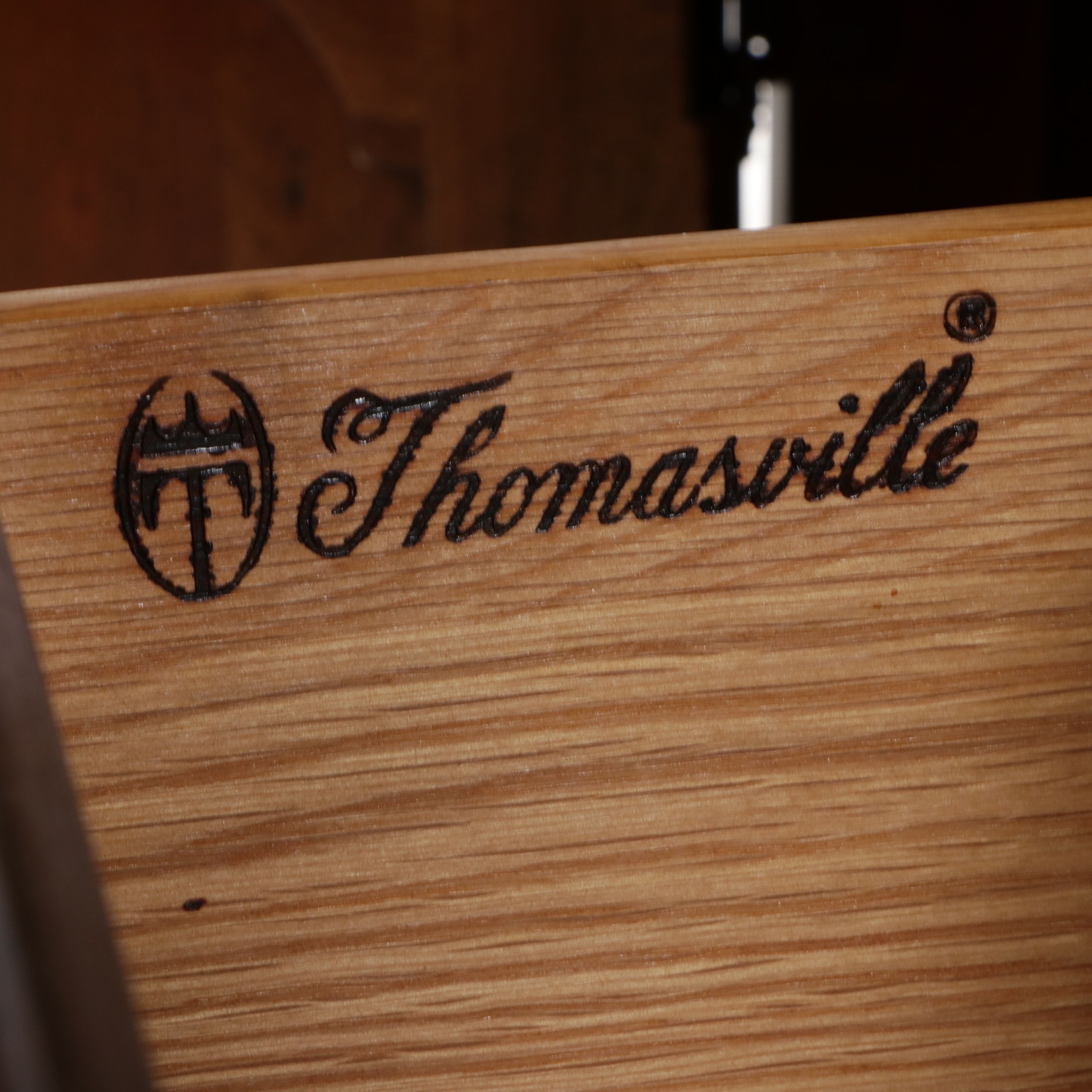 Thomasville Queen Anne Style Cherry Finish Buffet, Late 20th Century