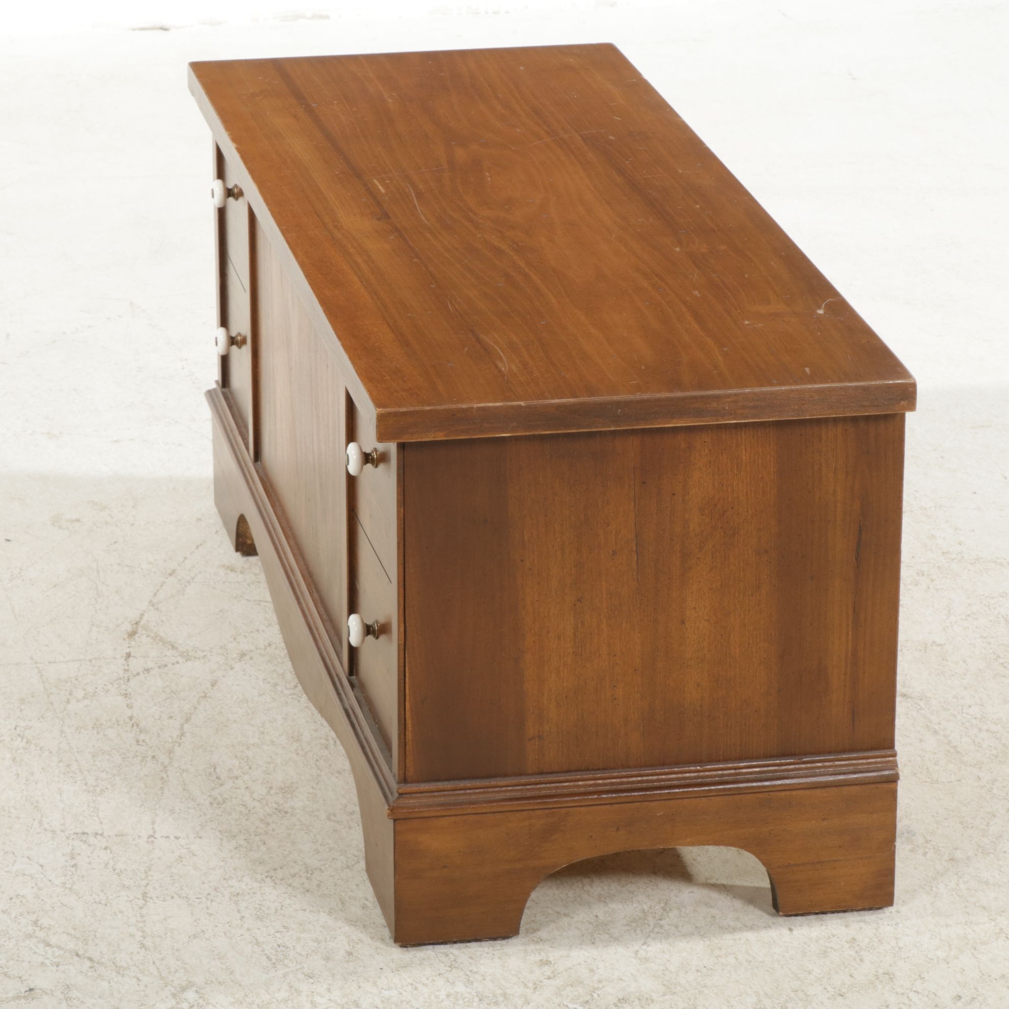 Lane Cedar-Lined Walnut Blanket Chest, Late 20th Century
