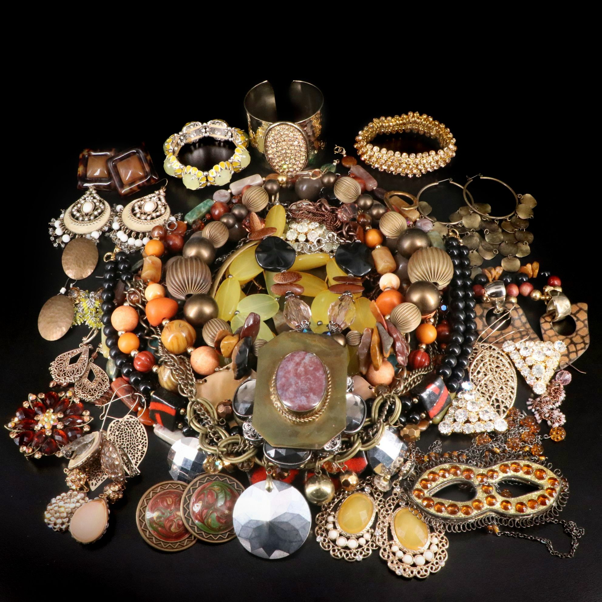 Agate, Art Glass and Rhinestones Featured in Jewelry Collection