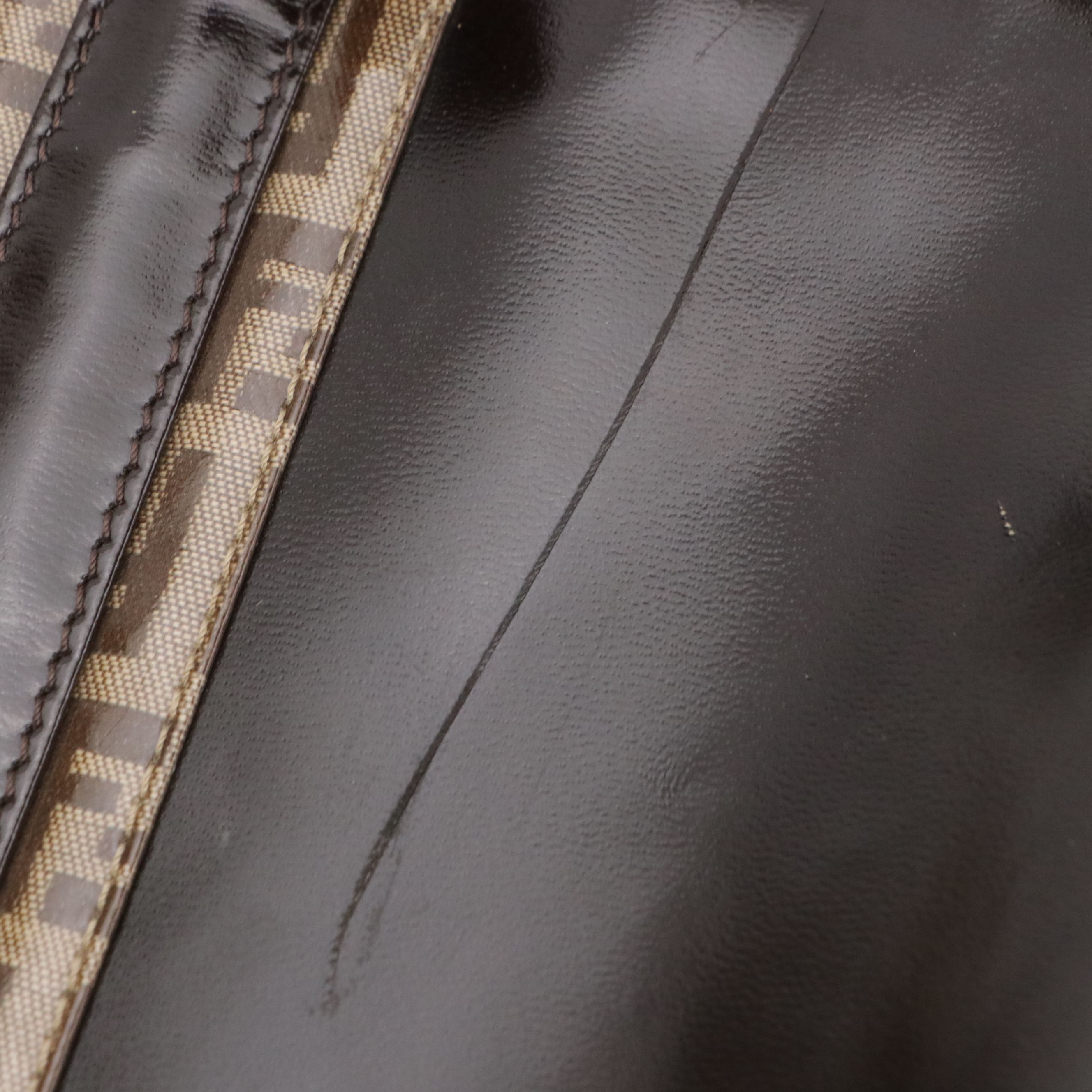 Fendi Zip Tote Bag in Brown Patent Leather and Zucchino Vinyl