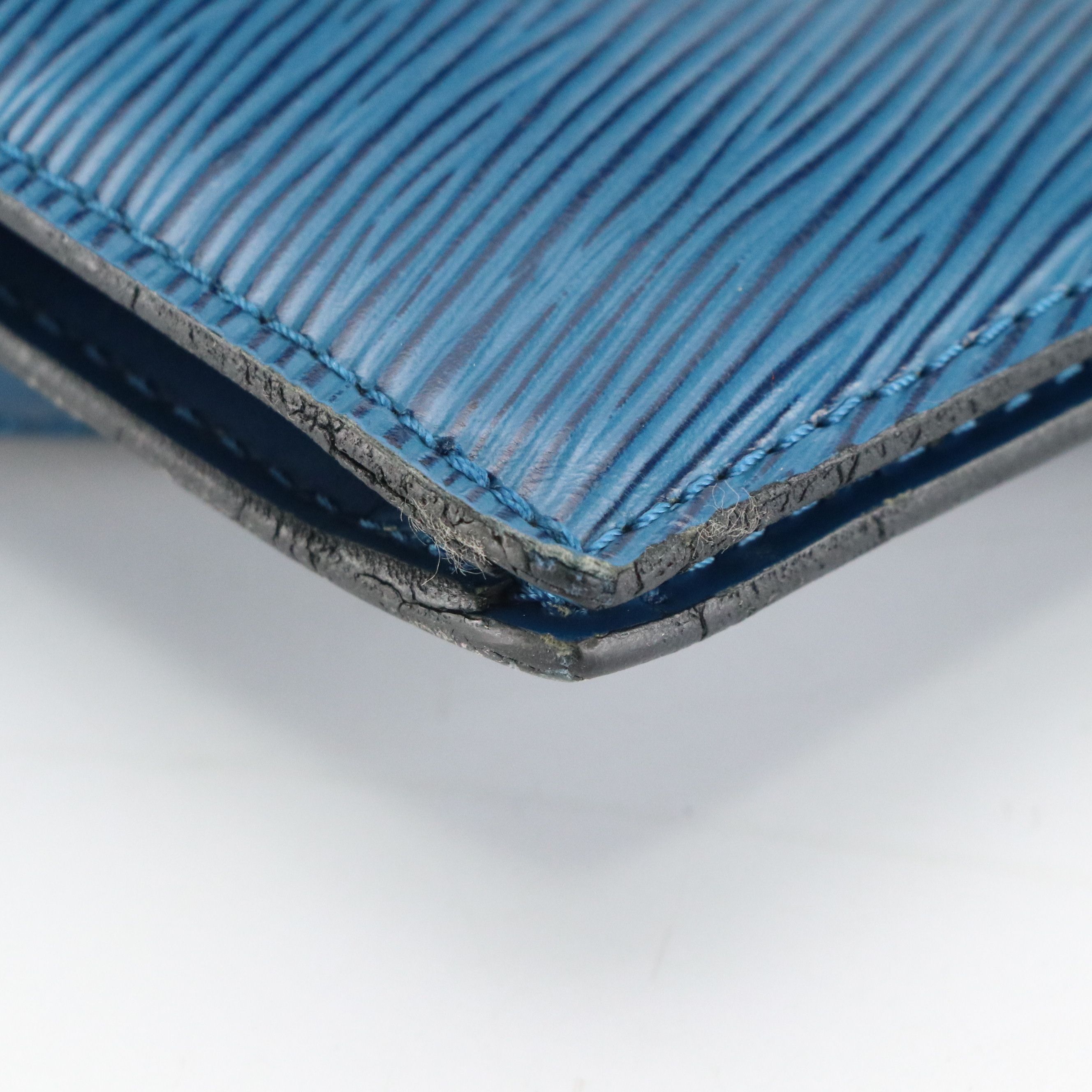 Louis Vuitton Saint Jacques PM Handbag in Toledo Blue Epi Leather