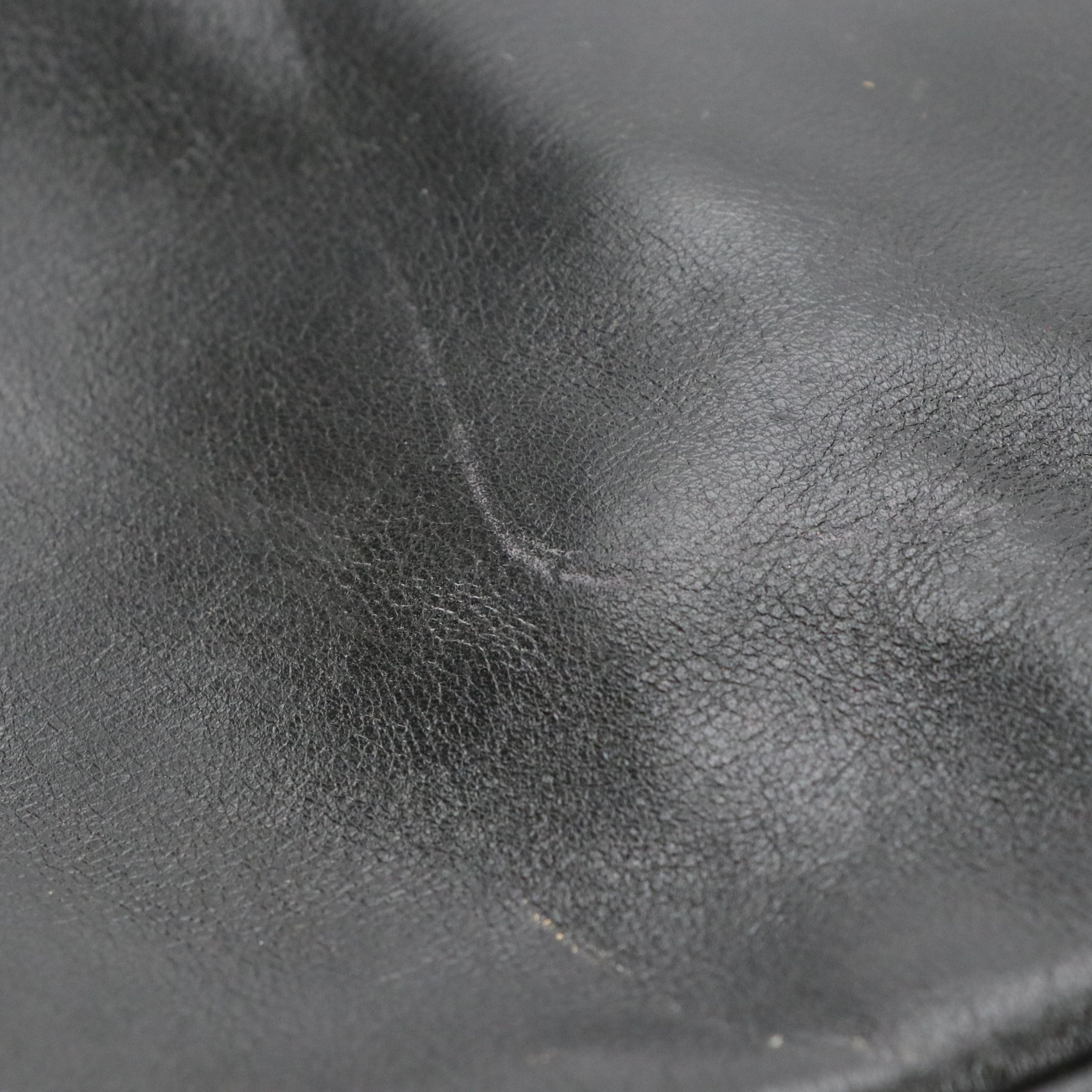 Gucci Hobo Shoulder Bag in Black Calfskin Leather