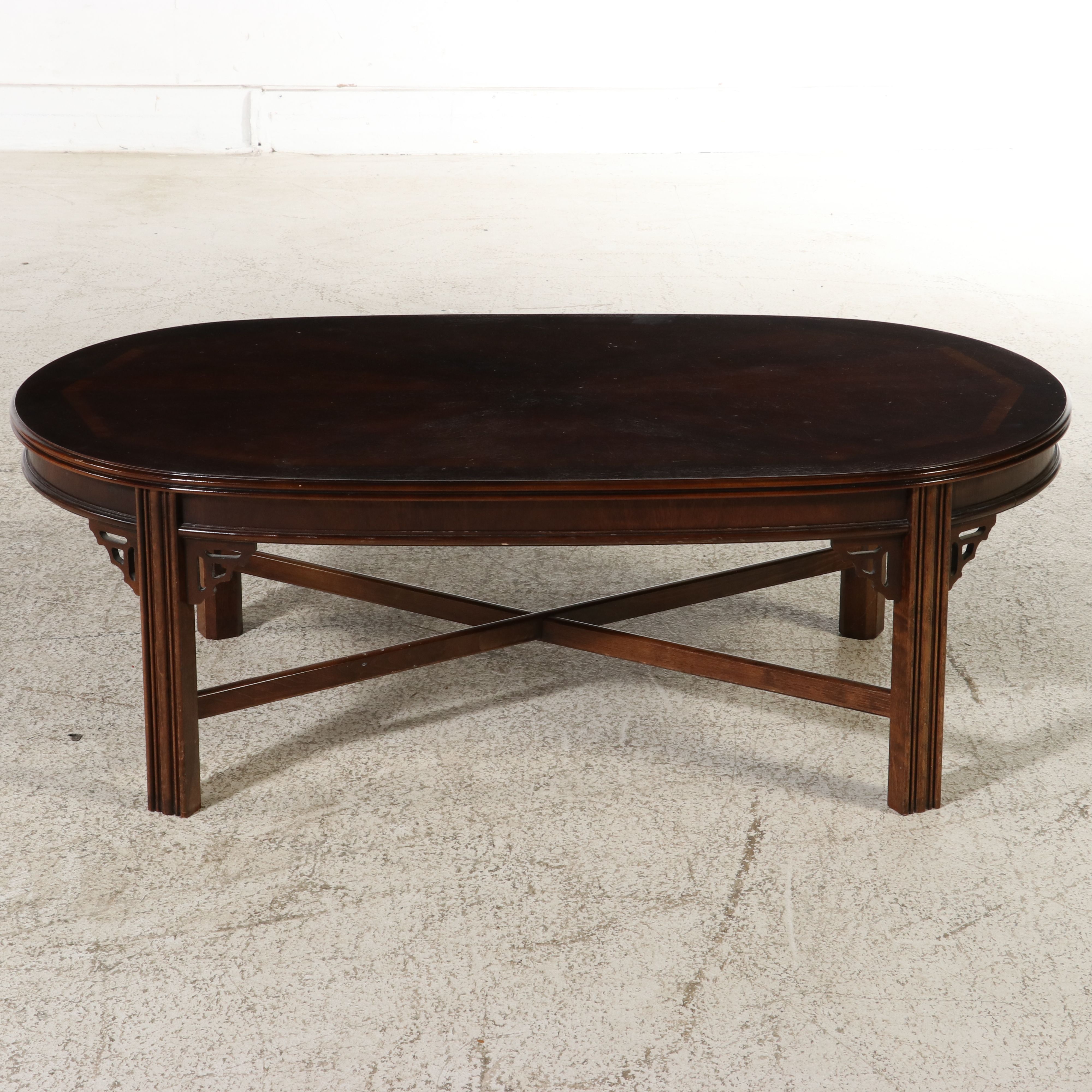 Lane Furniture Mahogany Chinese Chippendale Style Oval Coffee Table