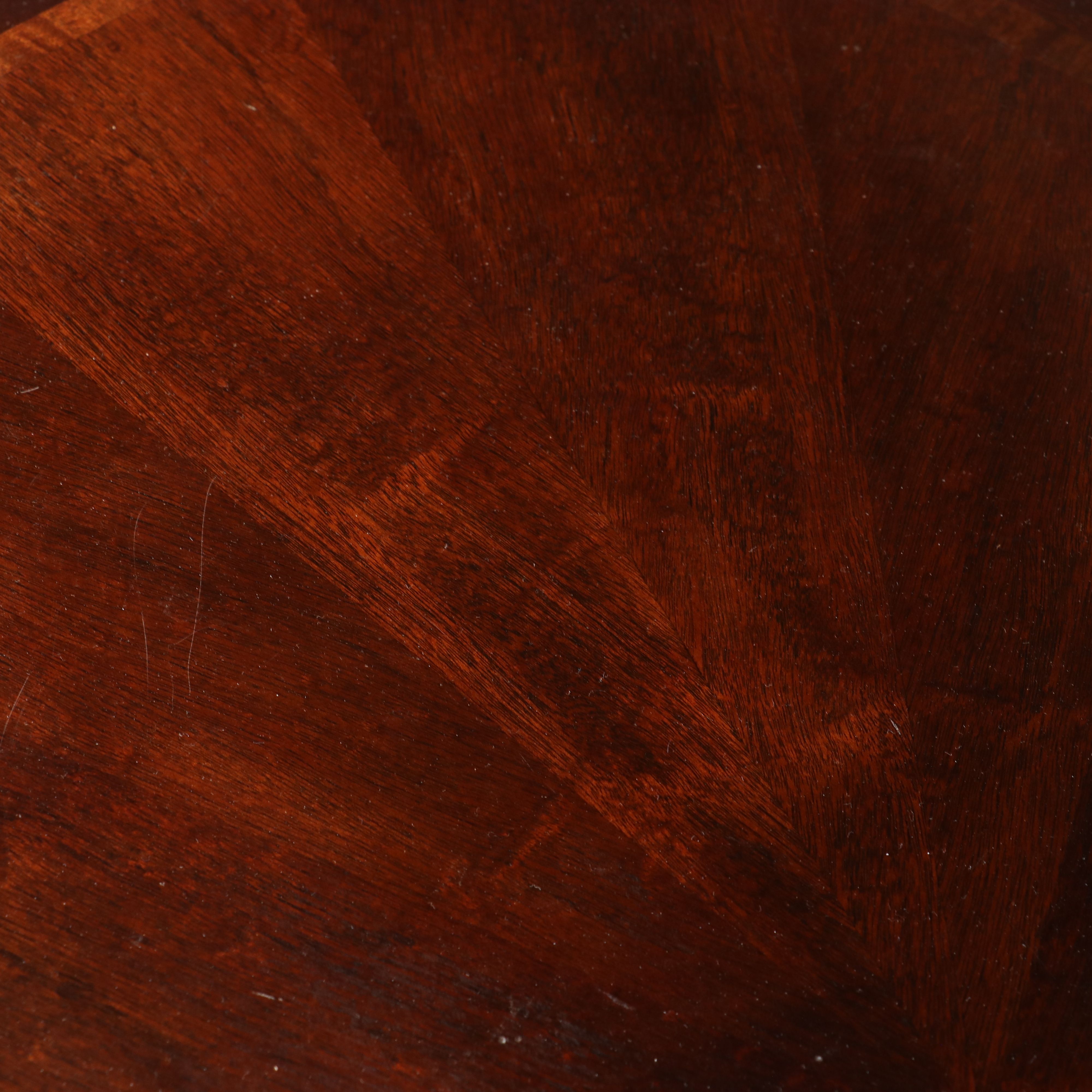 Lane Furniture Mahogany Chinese Chippendale Style Oval Coffee Table