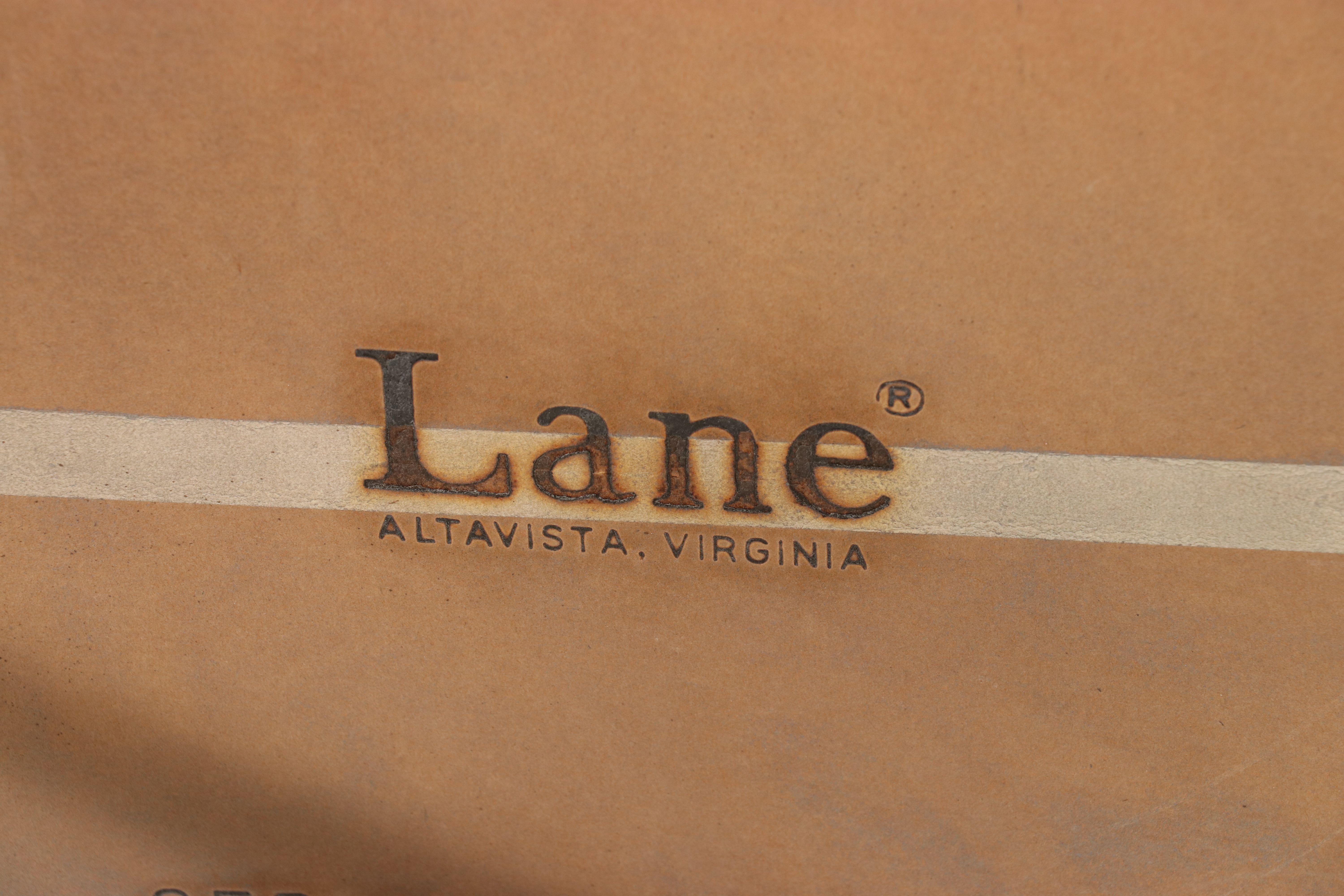 Lane Furniture Mahogany Chinese Chippendale Style Oval Coffee Table