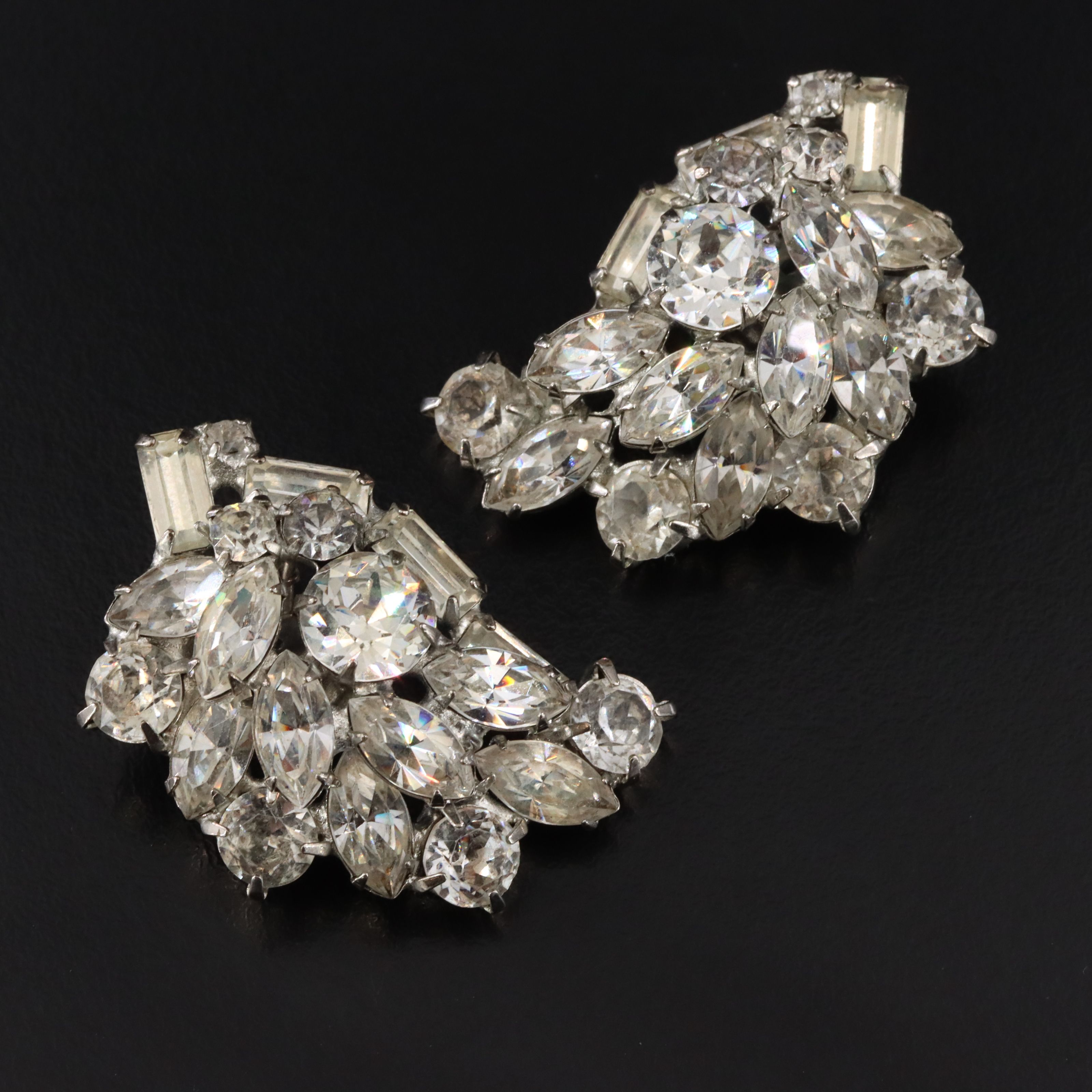 Kramer of New York Brooch & Earrings Set w/ Crystal & Rhinestone Weiss Earrings