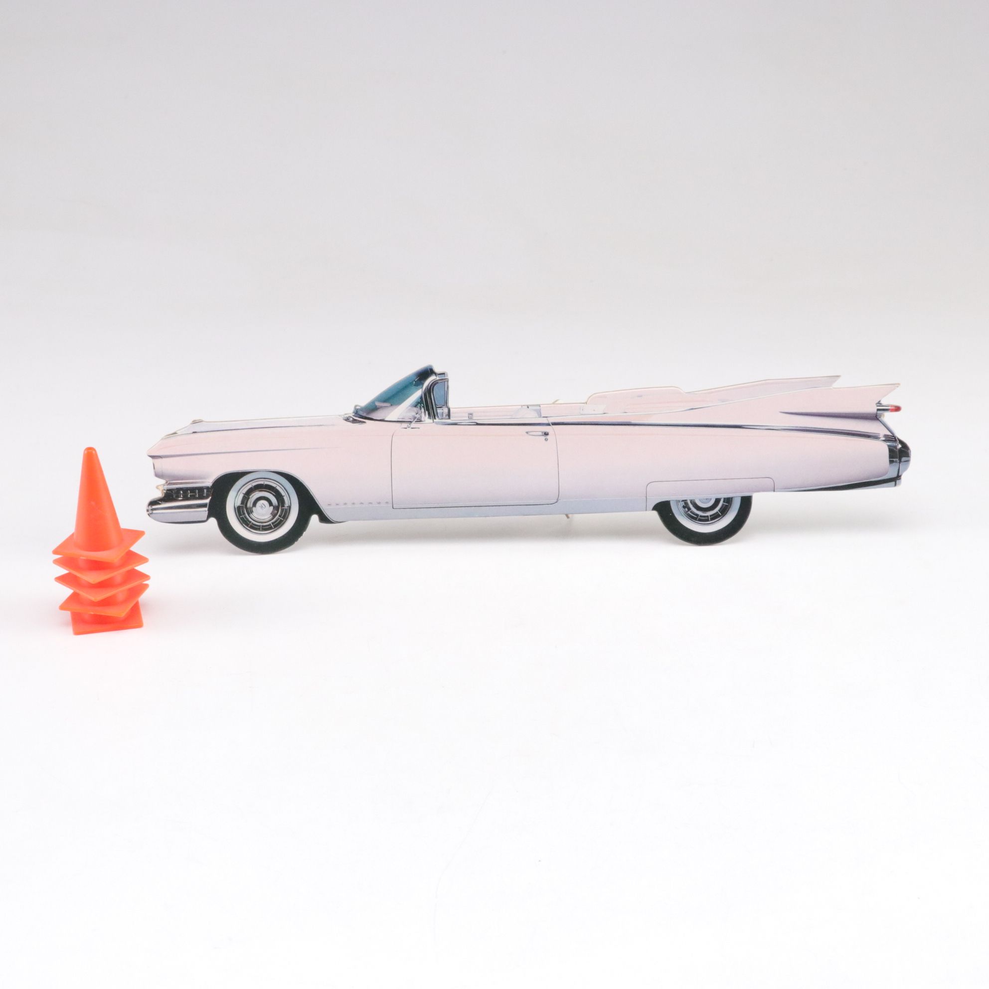 Geico 2002 Convertible Geckos, Magic Crystal Paperweight Jaguar XK 120 & More