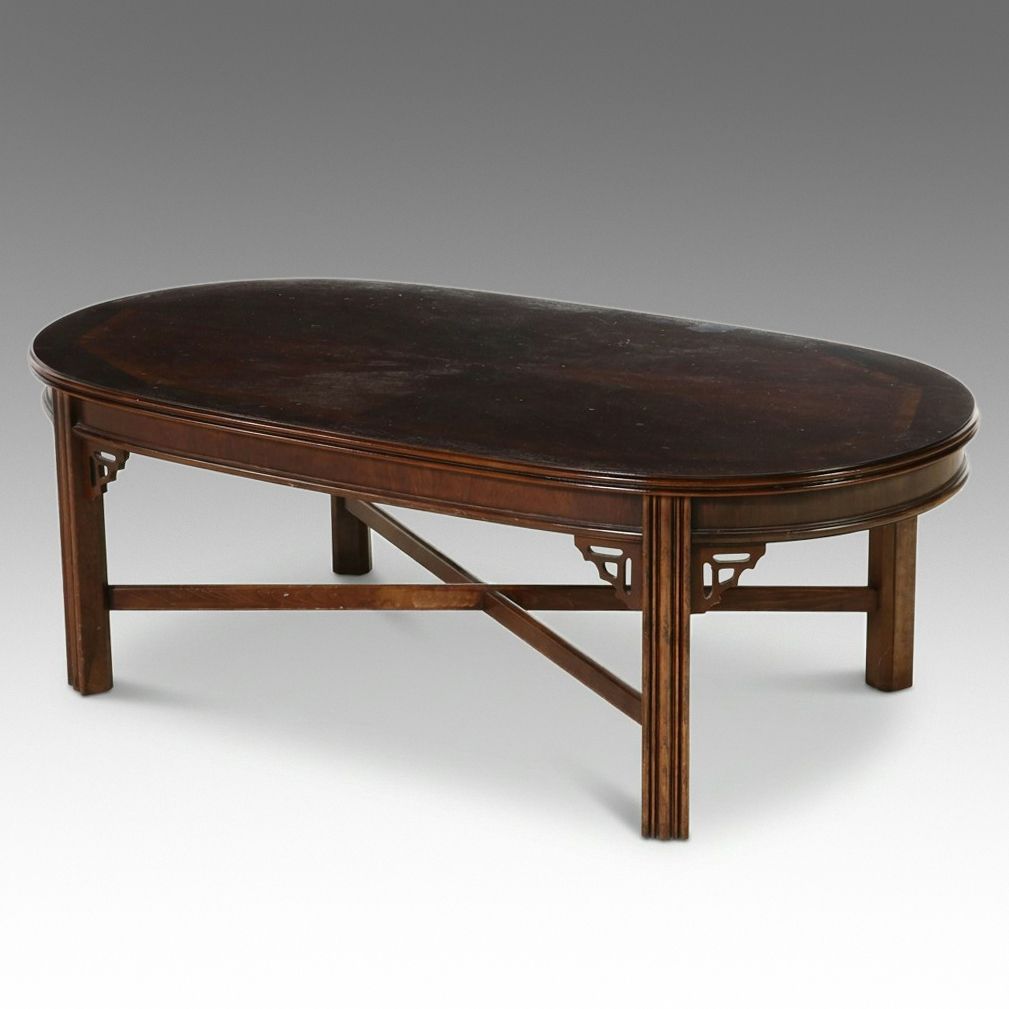 Lane Furniture Mahogany Chinese Chippendale Style Oval Coffee Table