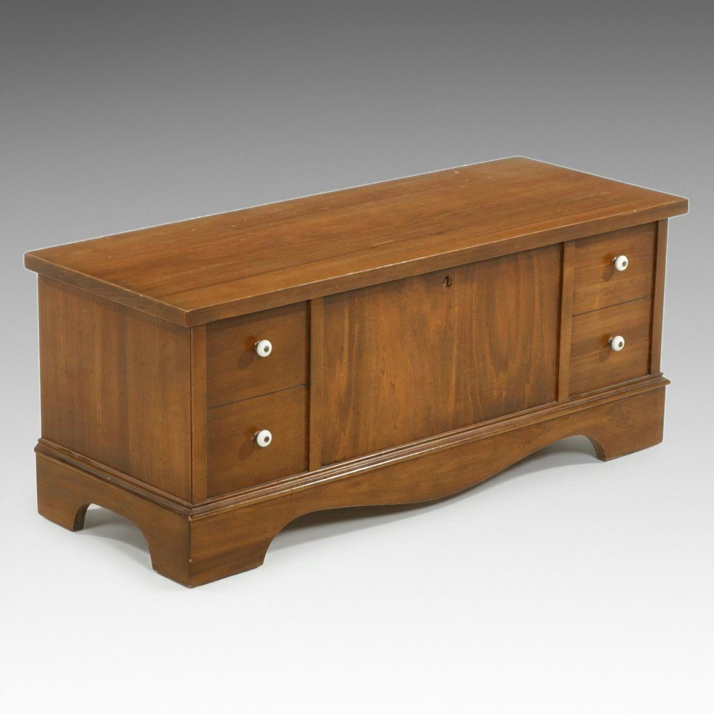 Lane Cedar-Lined Walnut Blanket Chest, Late 20th Century
