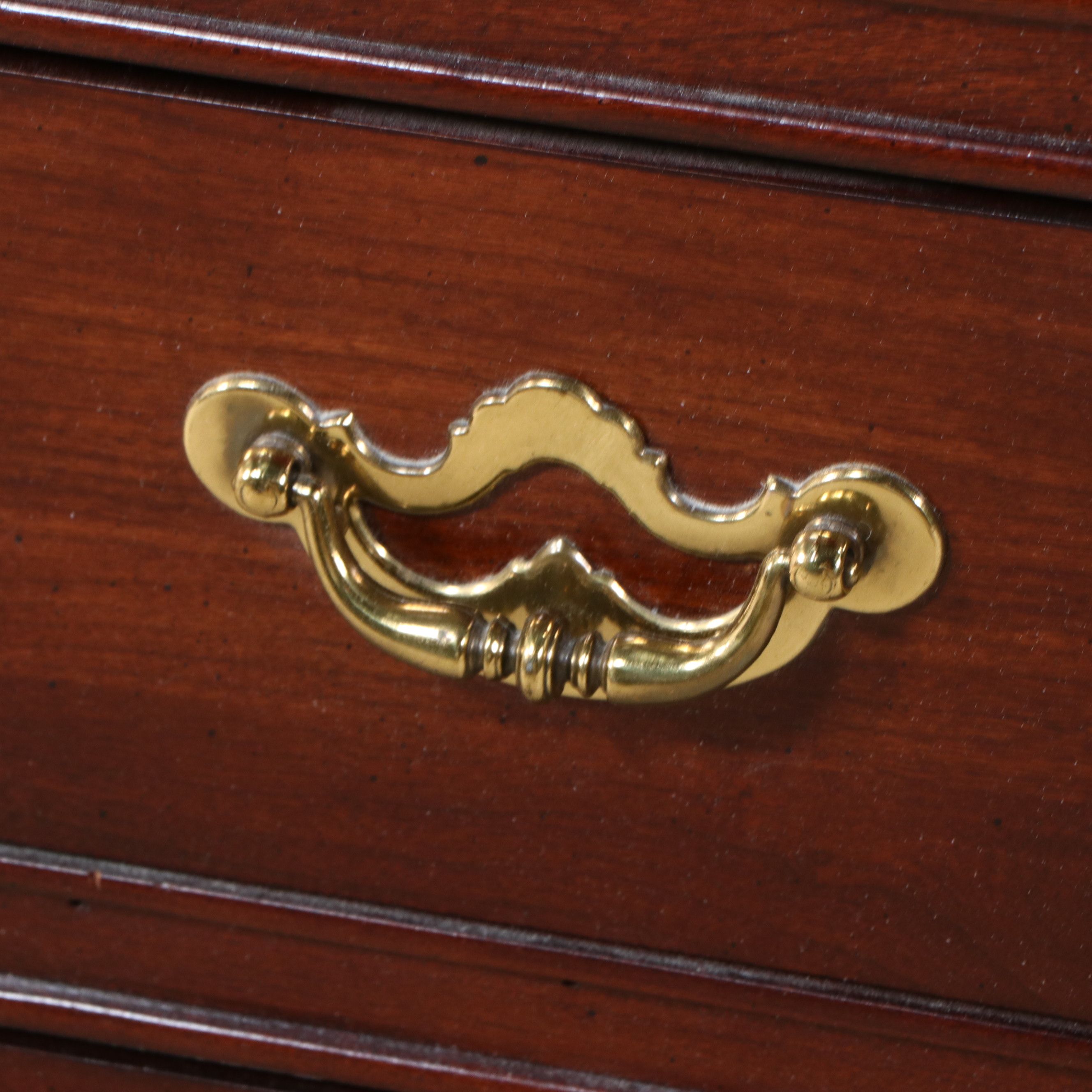 Thomasville "The Mahogany Collection" Chippendale Block-Front Bachelor's Chest