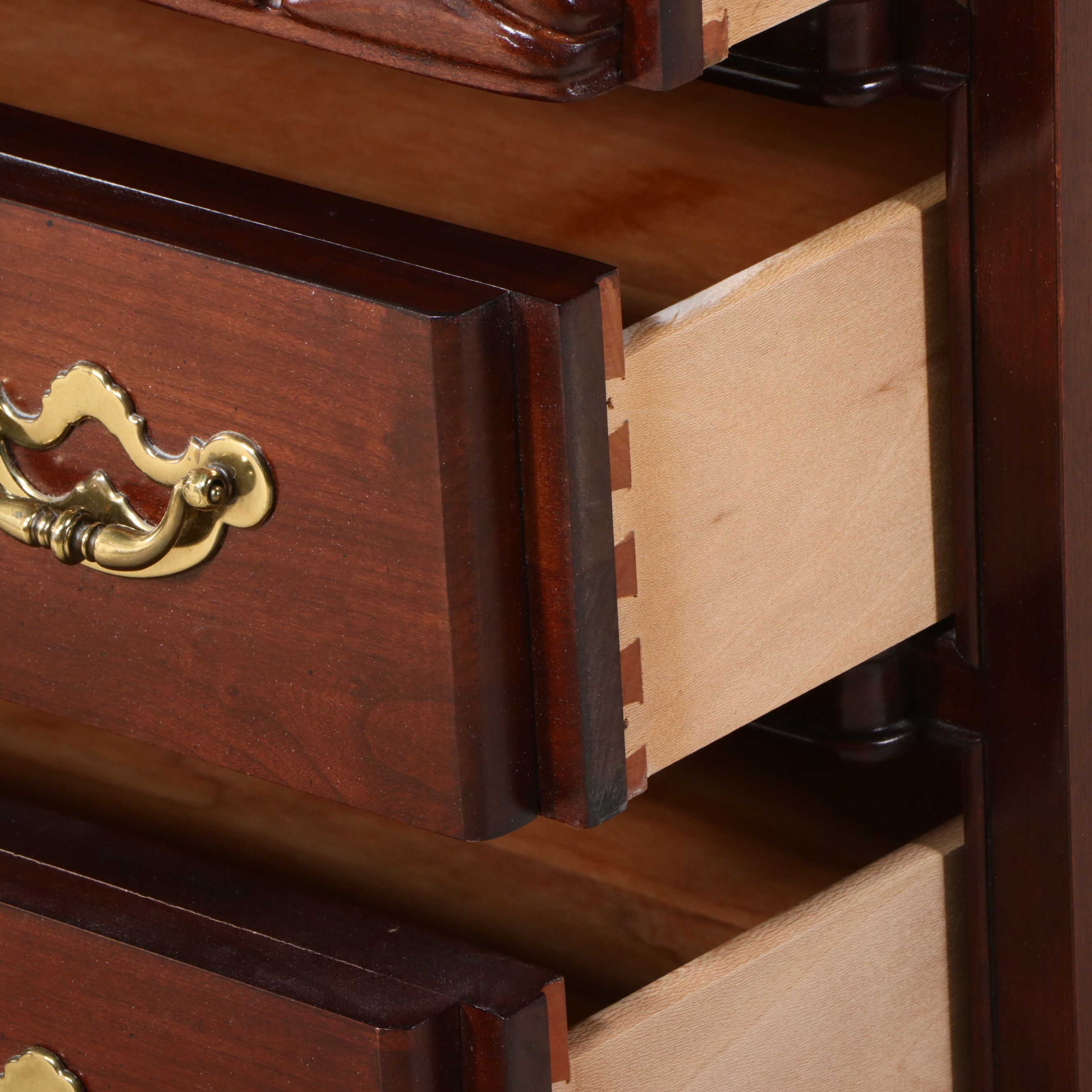 Thomasville "The Mahogany Collection" Chippendale Block-Front Bachelor's Chest