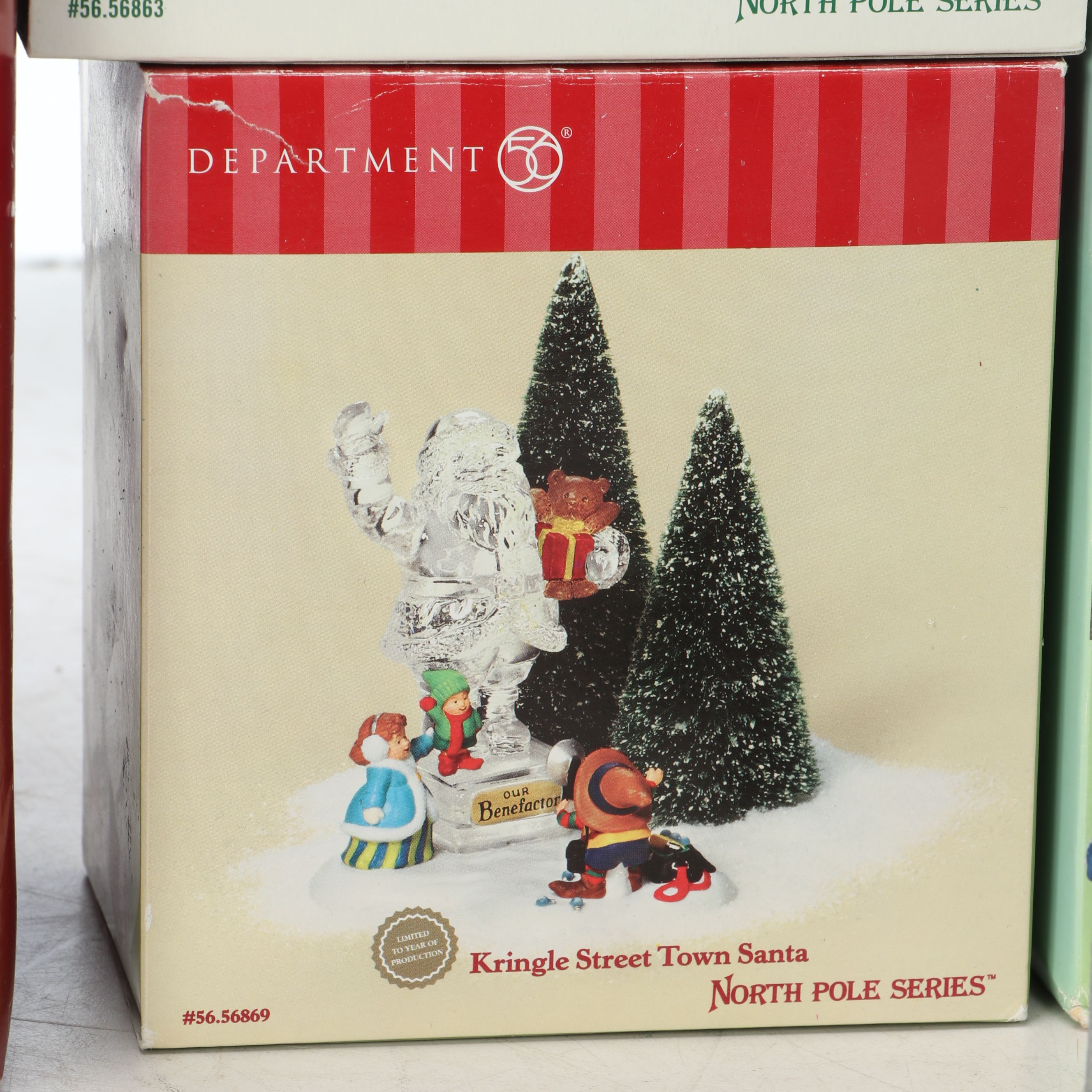 Department 56 Christmas Village Building and Accessories