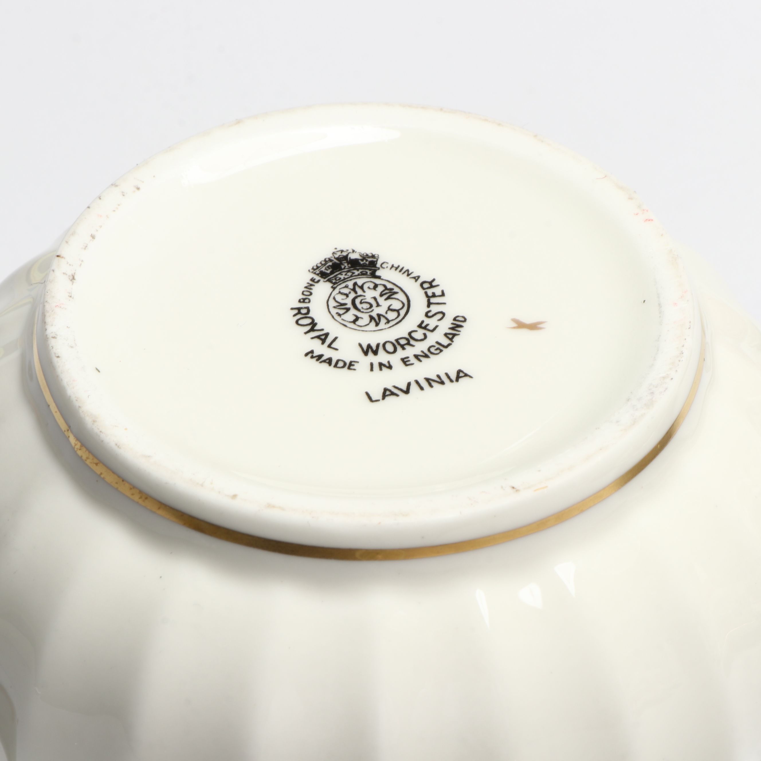 Royal Worcester "Lavinia" Porcelain Tableware with Woven Trivets