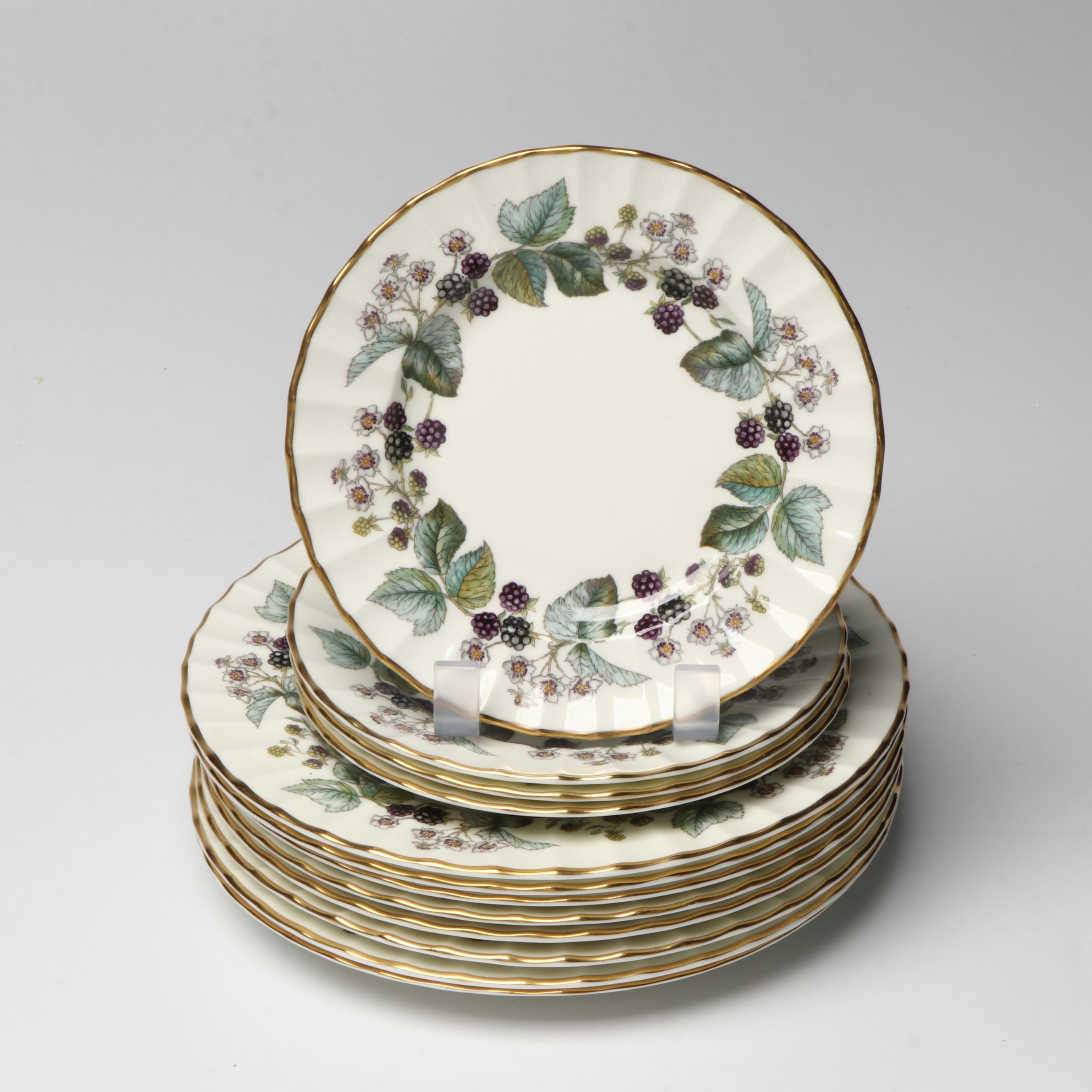 Royal Worcester "Lavinia" Porcelain Tableware with Woven Trivets