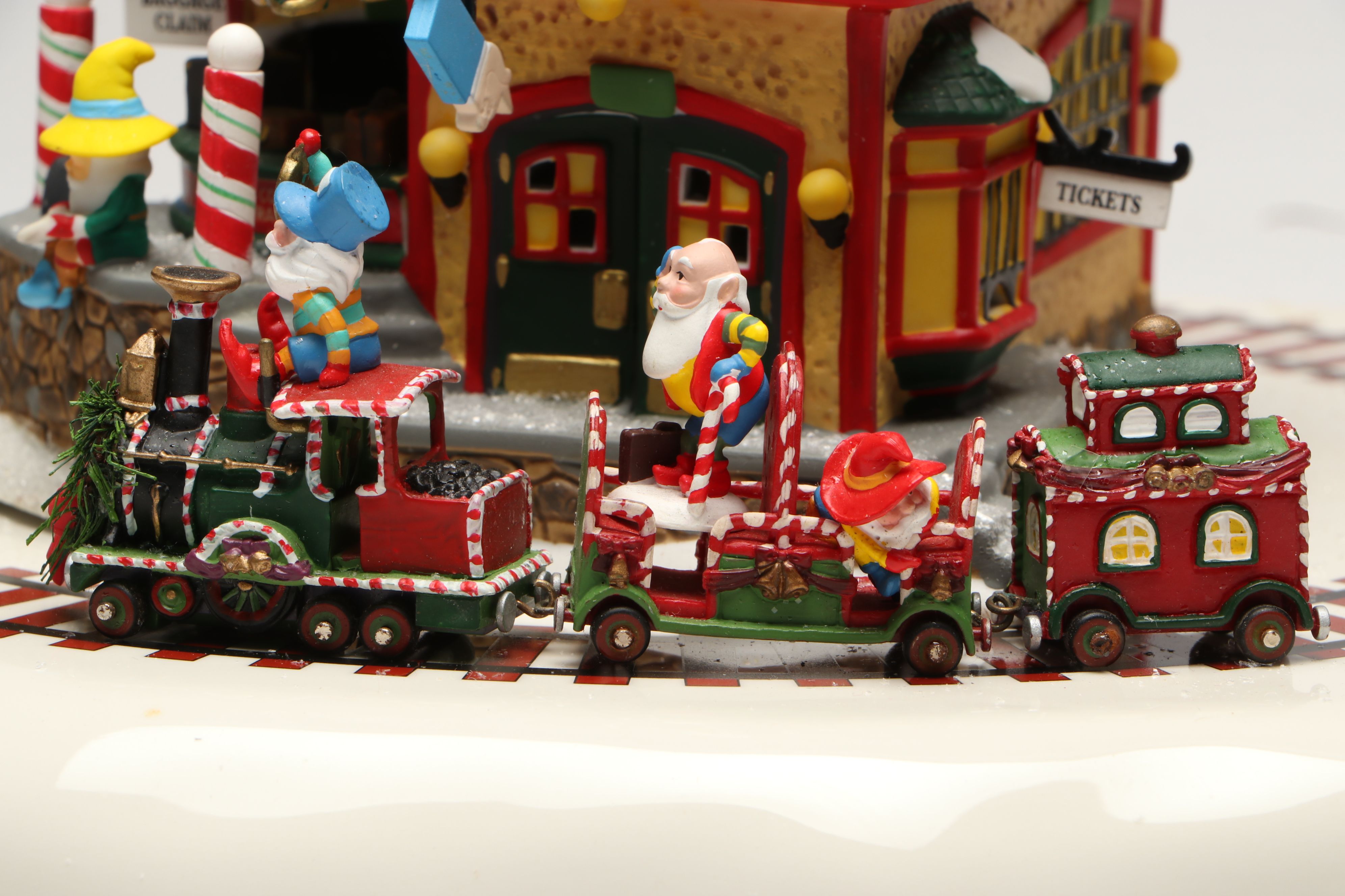 Department 56 "North Pole Series" Christmas Village Décor