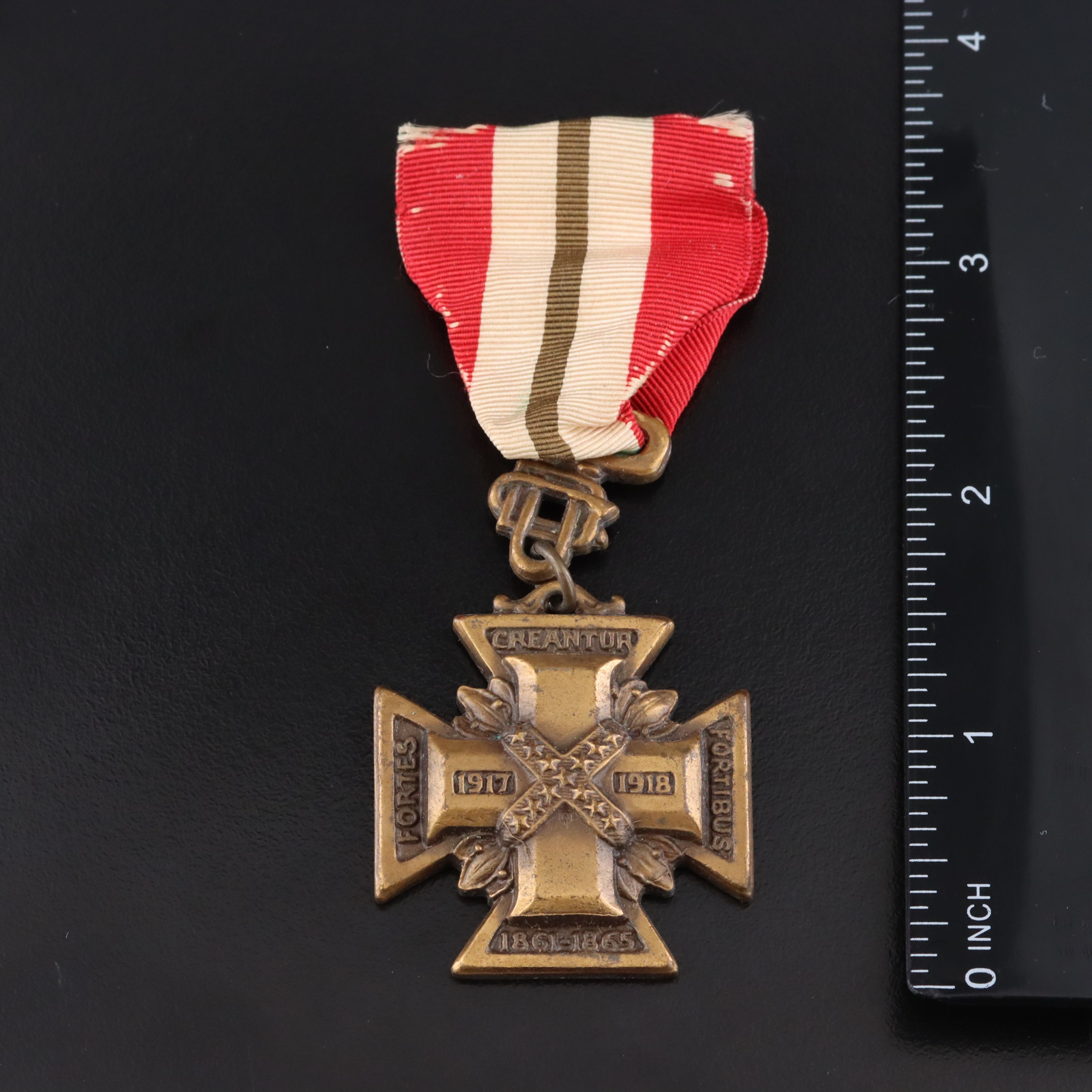 United Daughters of the Confederacy WWI & WWII Military Bronze Medals