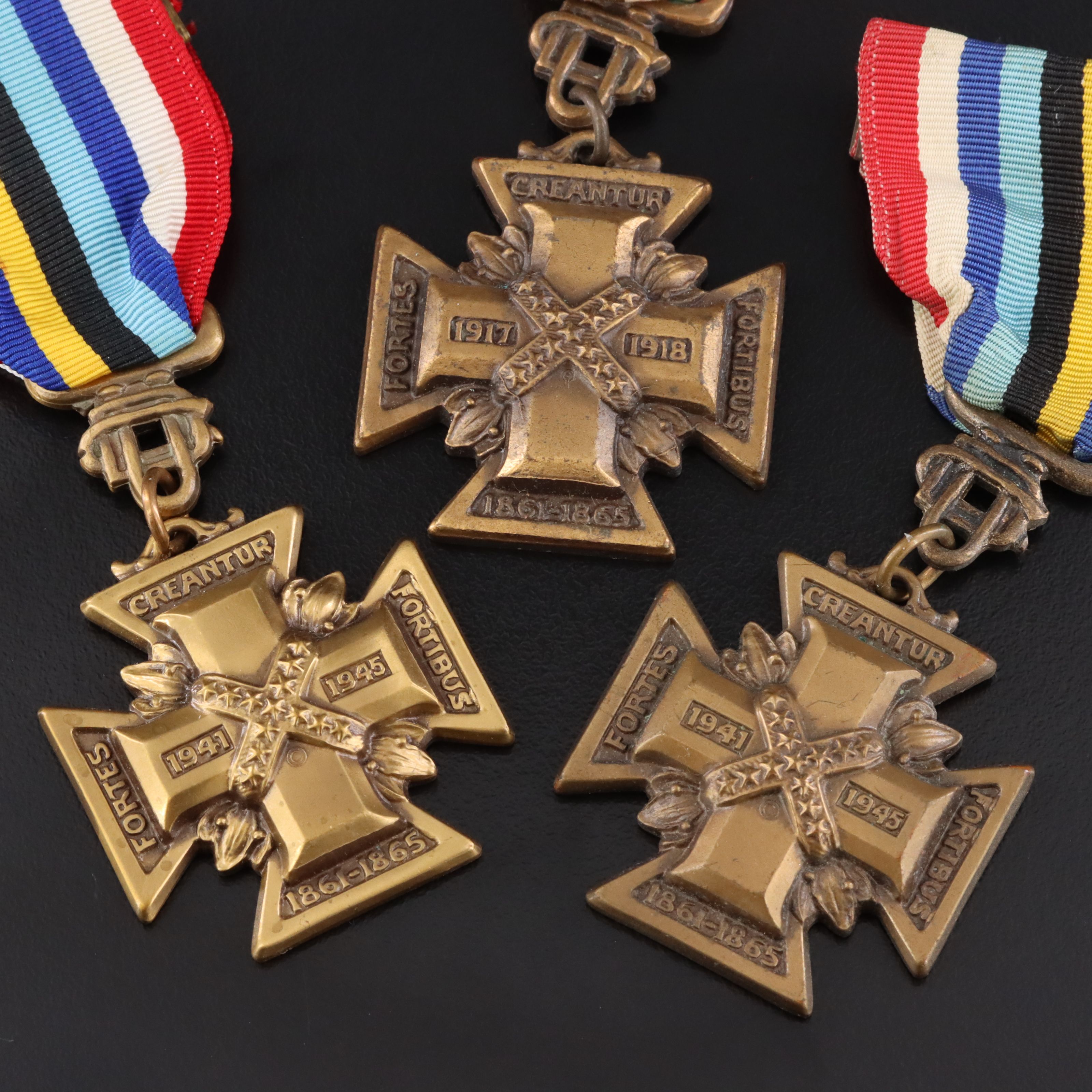 United Daughters of the Confederacy WWI & WWII Military Bronze Medals