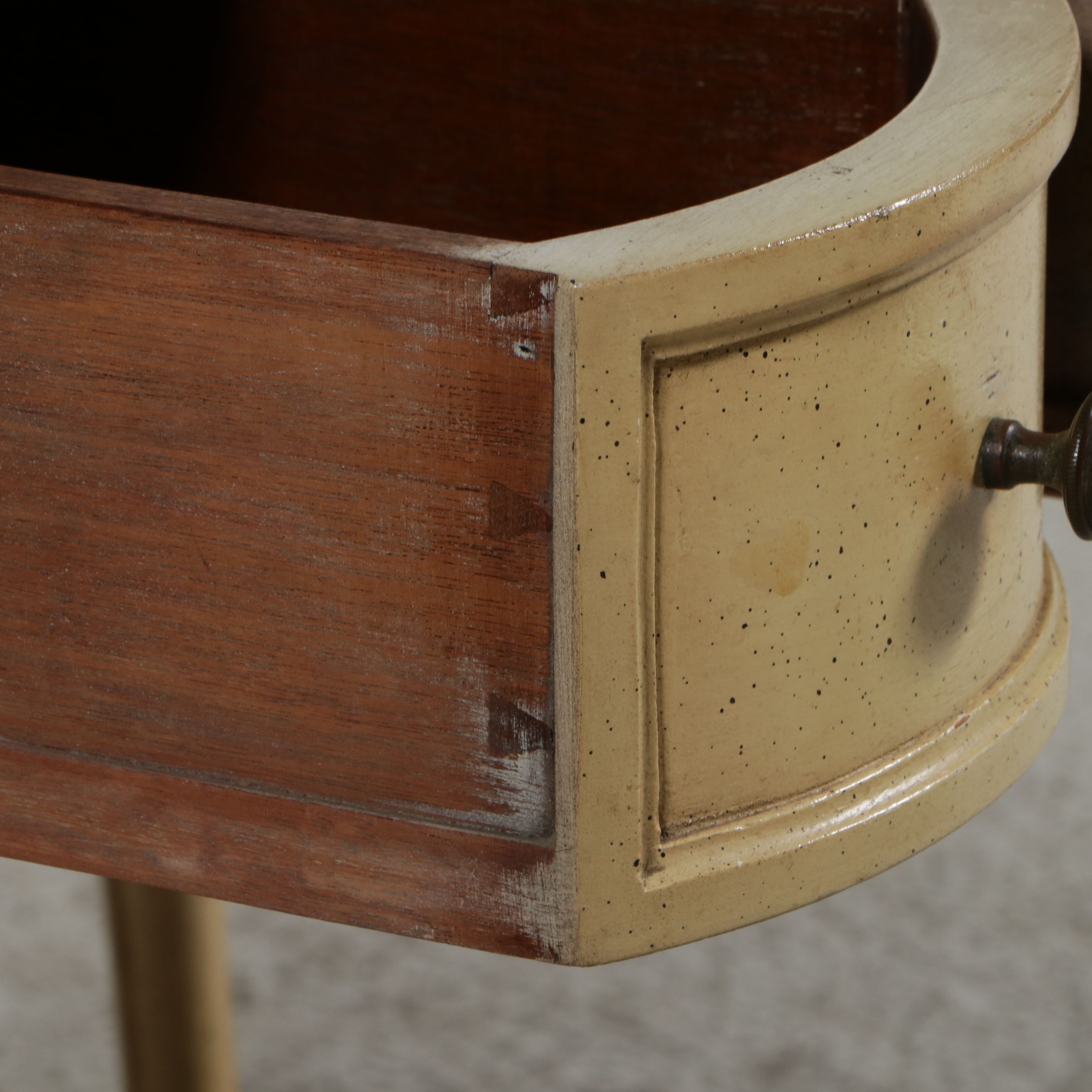 French Provincial Style Kidney-Shaped Vanity and Stool Set, Mid to Late 20th C.