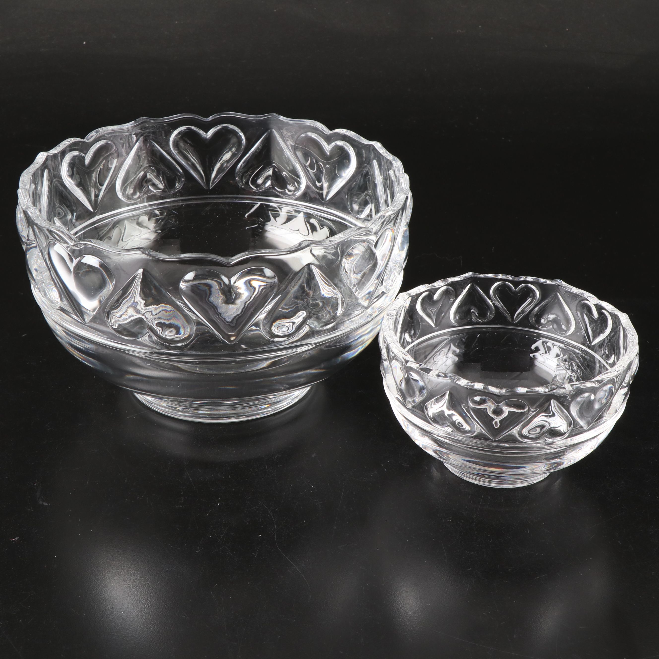 Tiffany & Co. "Hearts" Round Crystal Bowls, 1990s