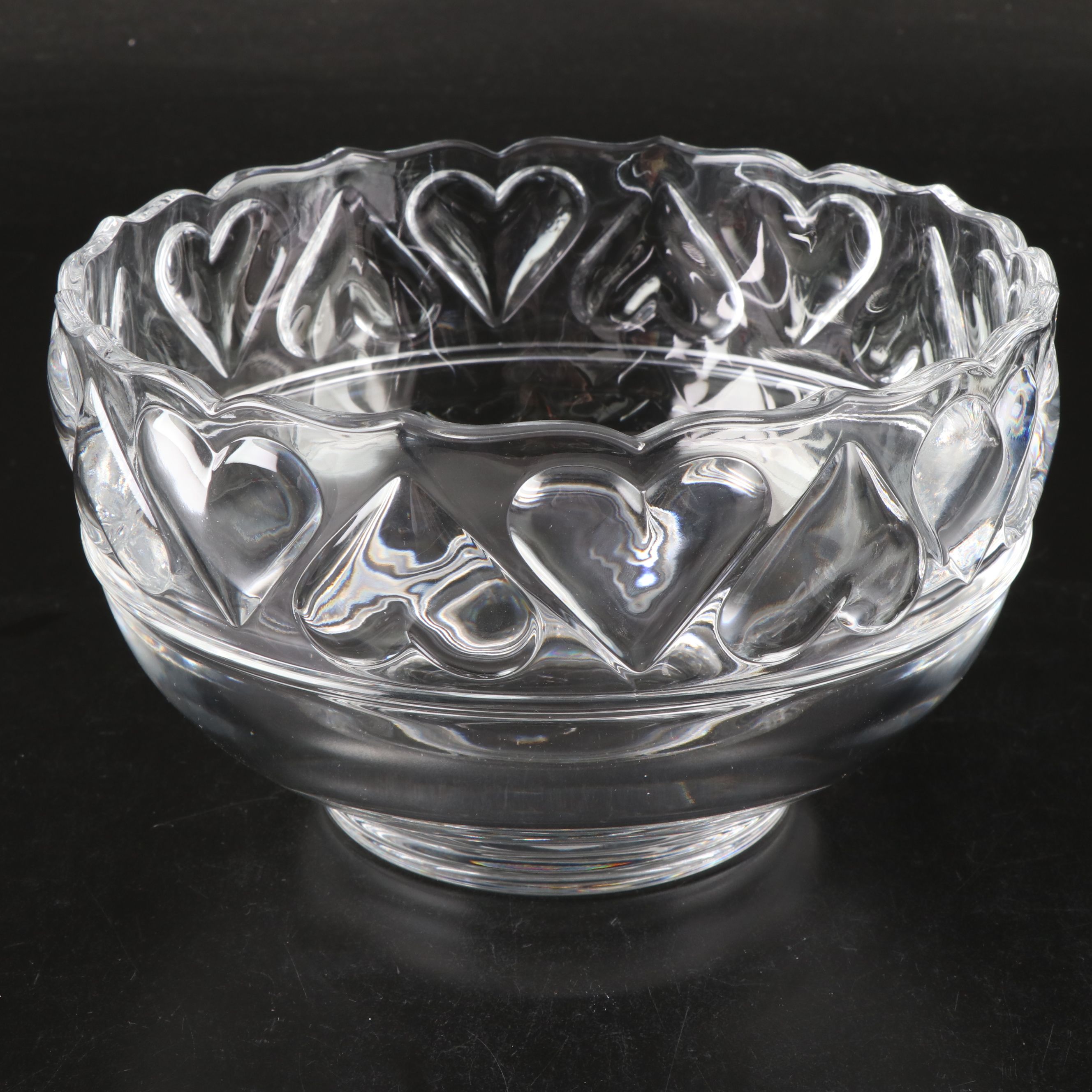 Tiffany & Co. "Hearts" Round Crystal Bowls, 1990s